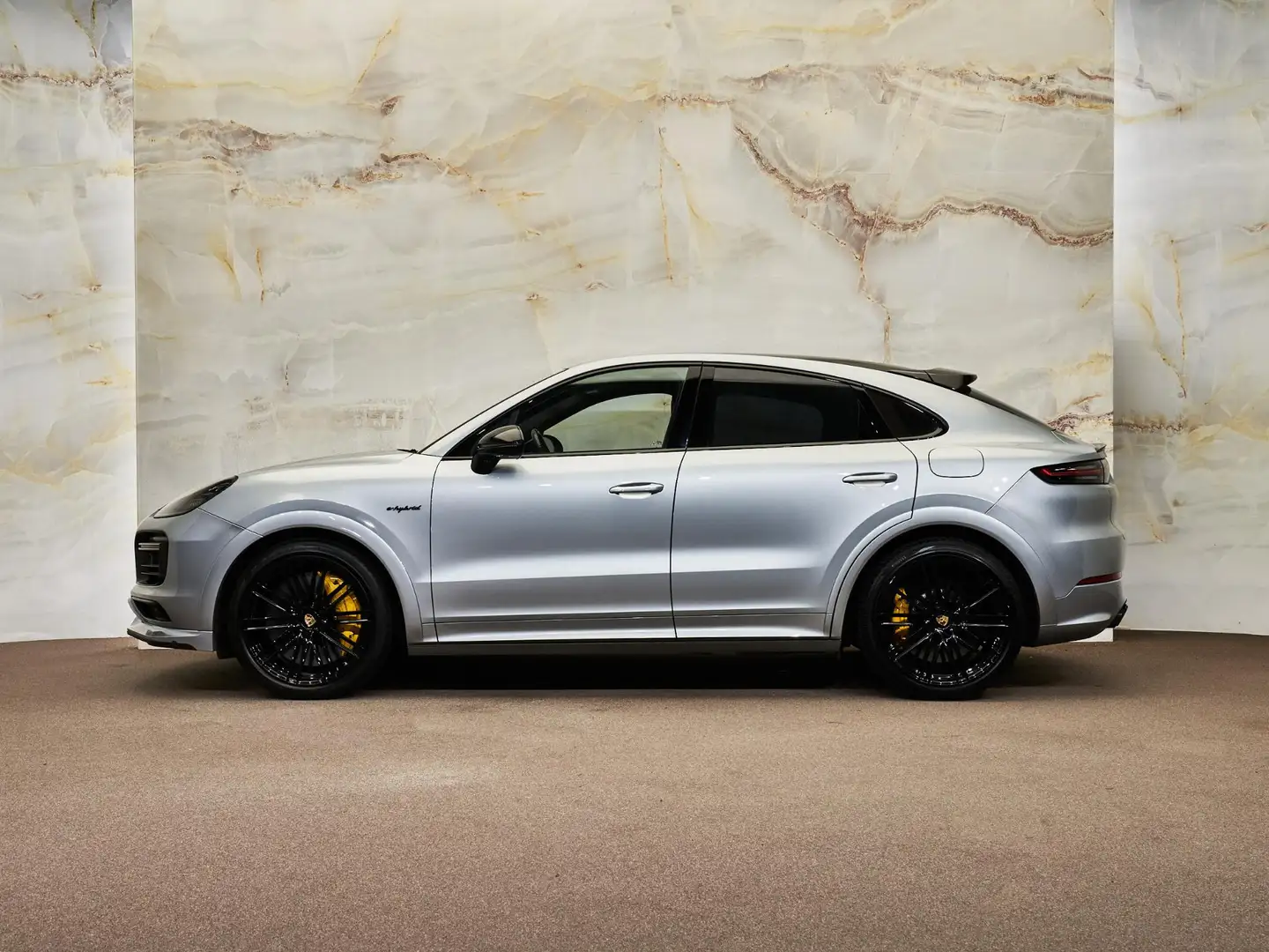 Porsche Cayenne Coupé 4.0 Turbo S E-Hybrid, TechArt, SportDesign, Grau - 2