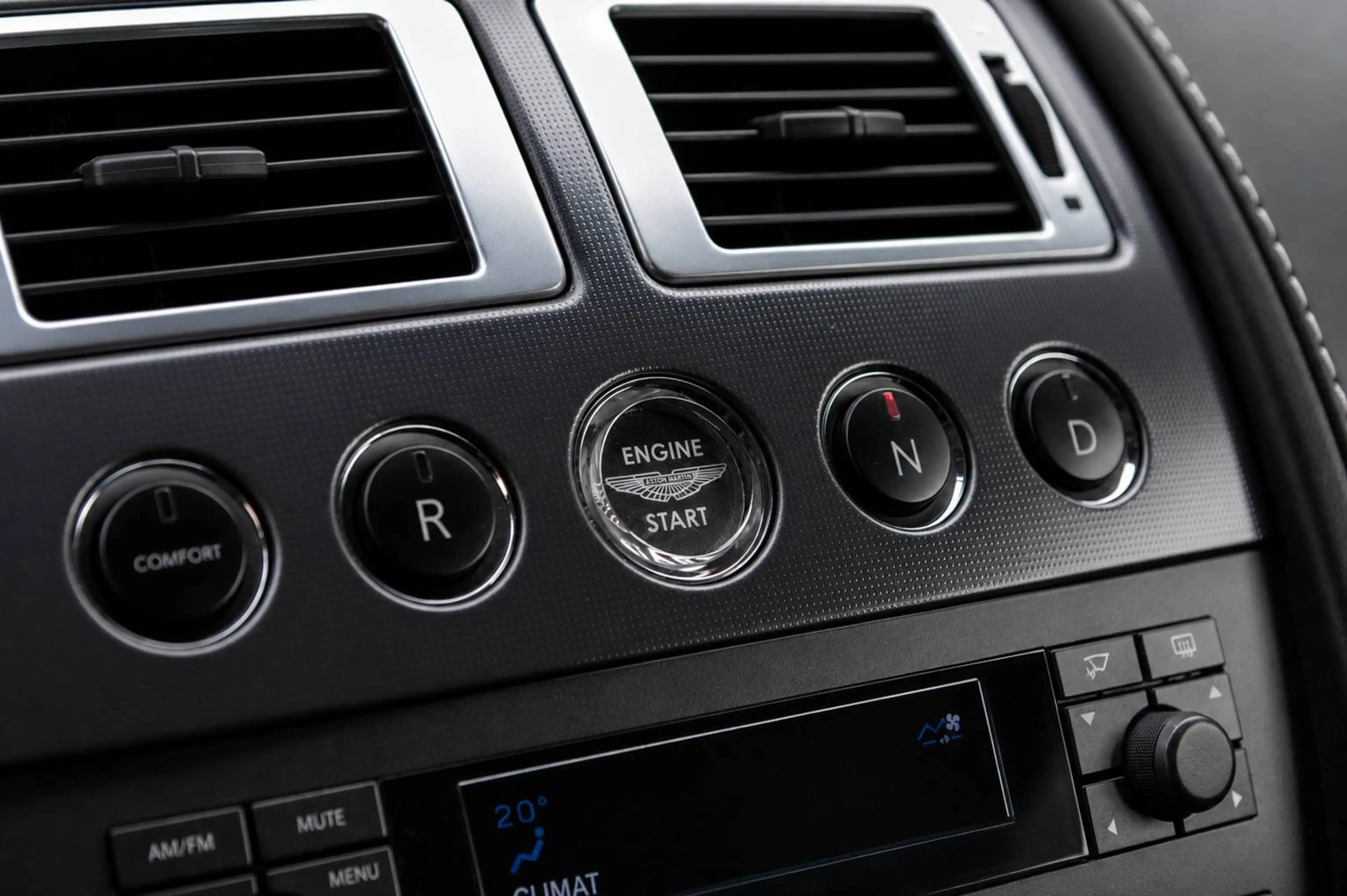 Aston Martin Vantage Roadster - 4.3i V8 Sportshift - Full History - Perfect condition — photo 14