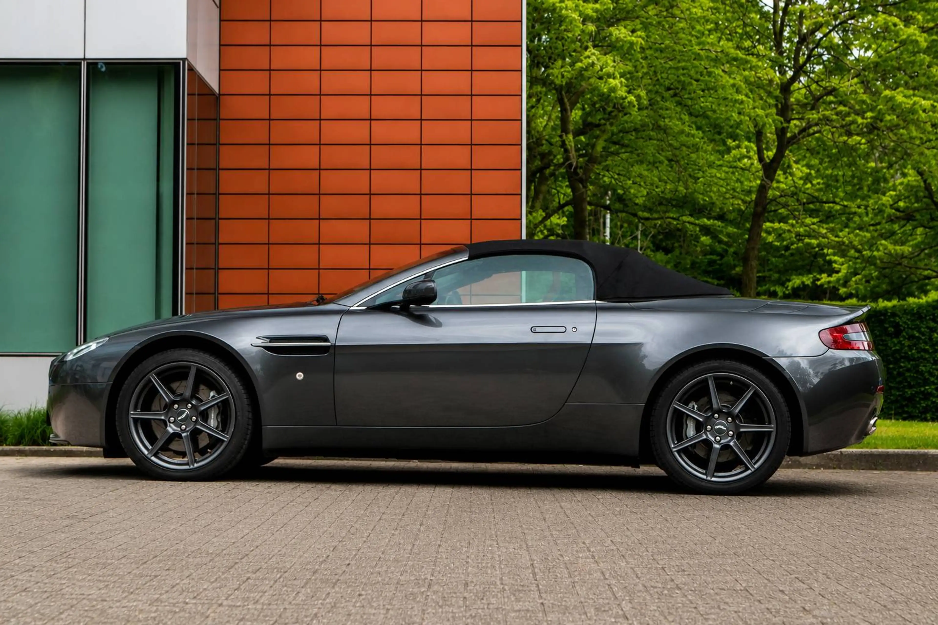 Aston Martin Vantage Roadster - 4.3i V8 Sportshift - Full History - Perfect condition — photo 6