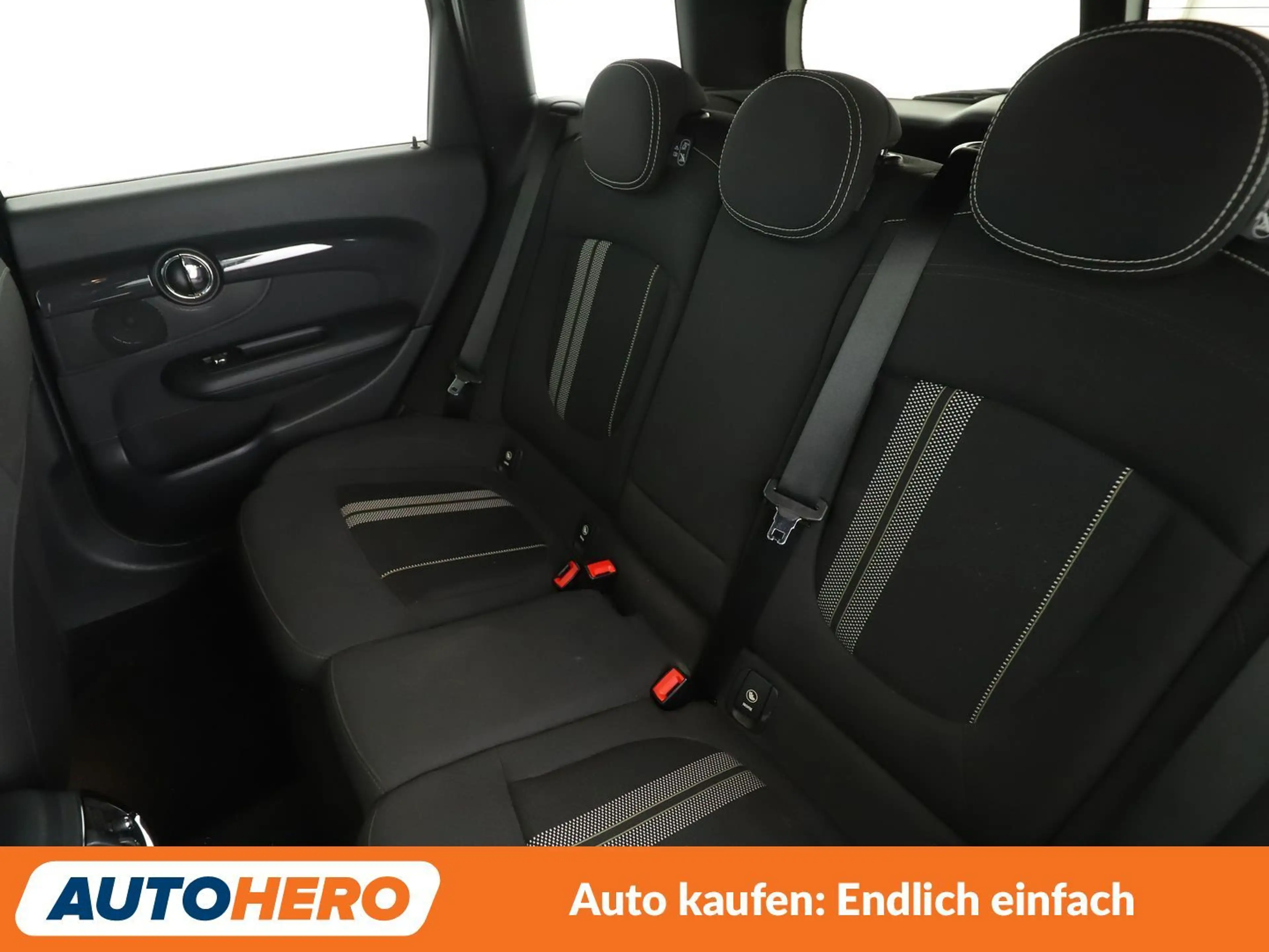MINI Cooper S Clubman Cooper S Aut.*NAVI*LED*TEMPO*PANO*PDC*SHZ* — photo 14