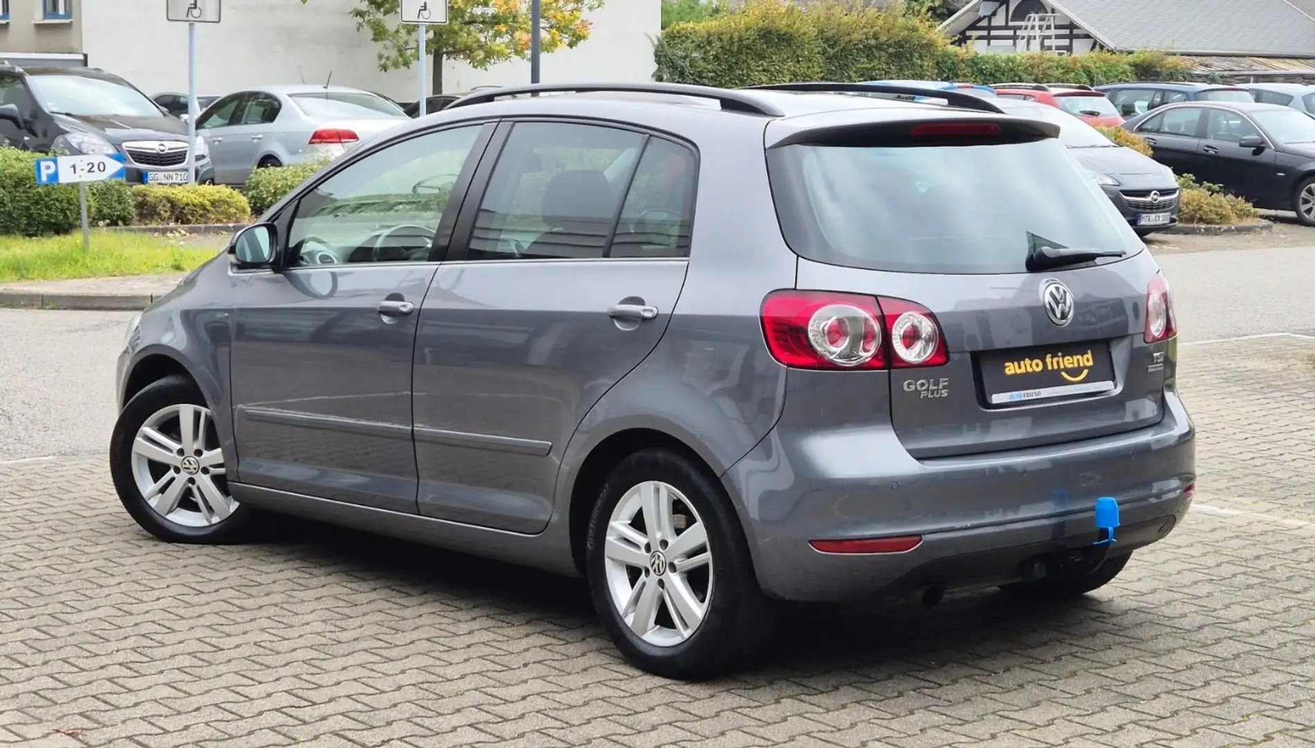 Volkswagen Golf Plus VI BMT *1. HAND* PDC/SHZ/AHK/T.LEDER Gris - 2