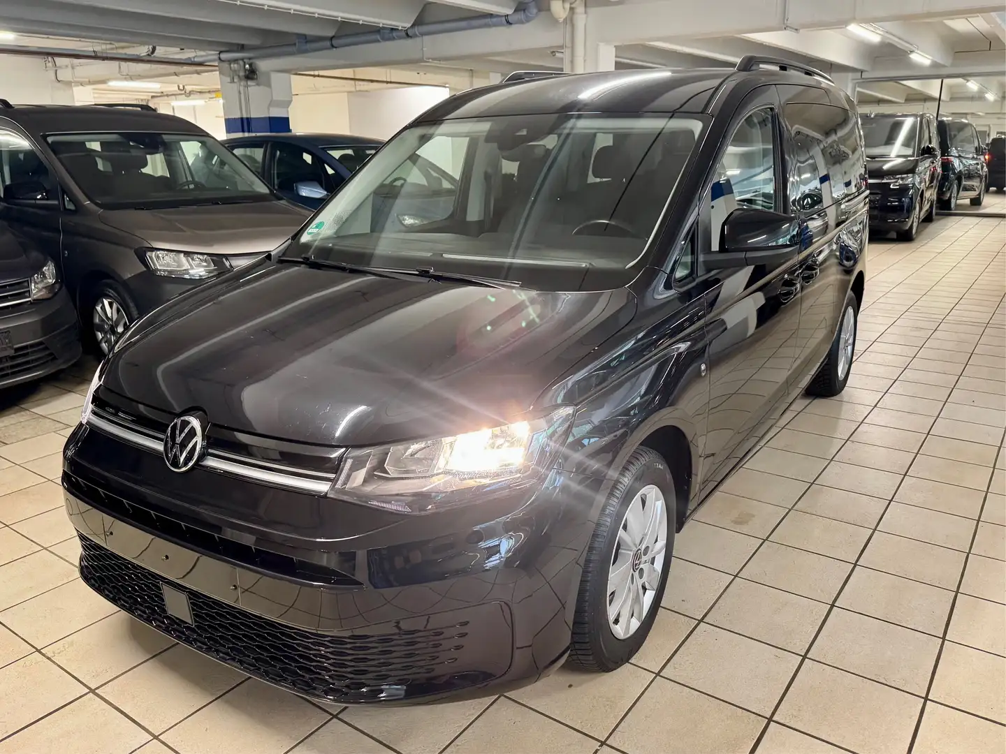 Volkswagen Caddy 2.0 TDI Life Maxi 7-Sitzer Navi, AHK Nero - 1
