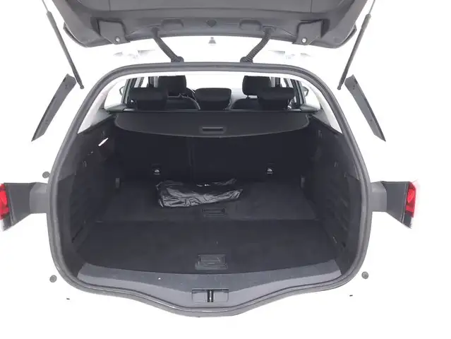 Renault Megane view 14
