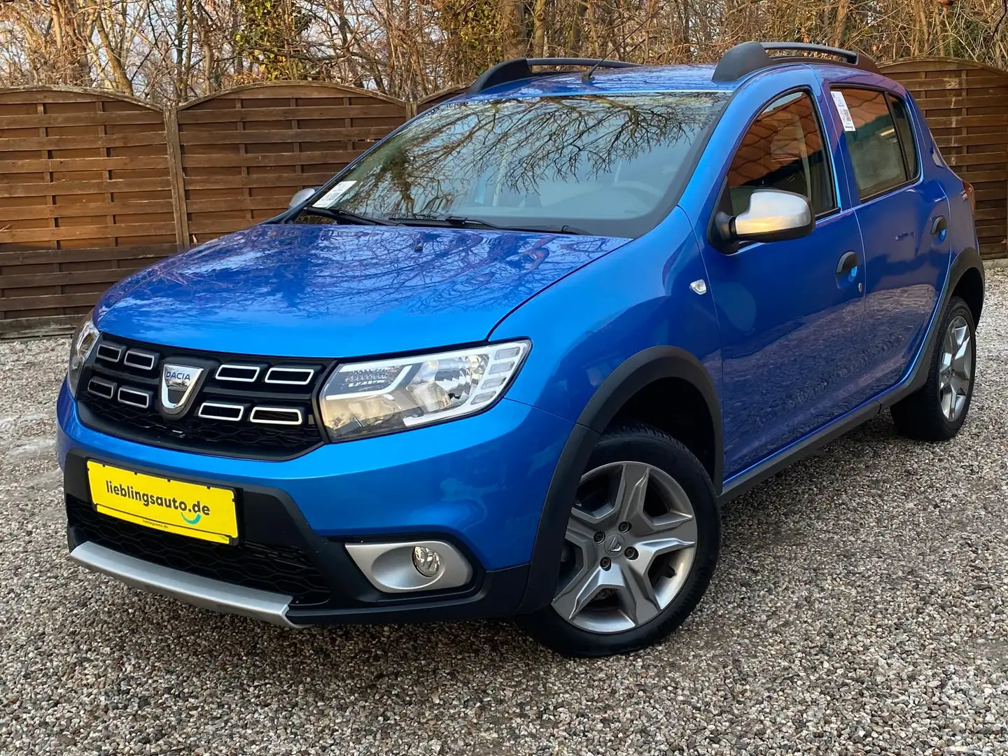 Dacia Sandero 1.0 Stepway Essential Klima DAB 1.Hand - 1