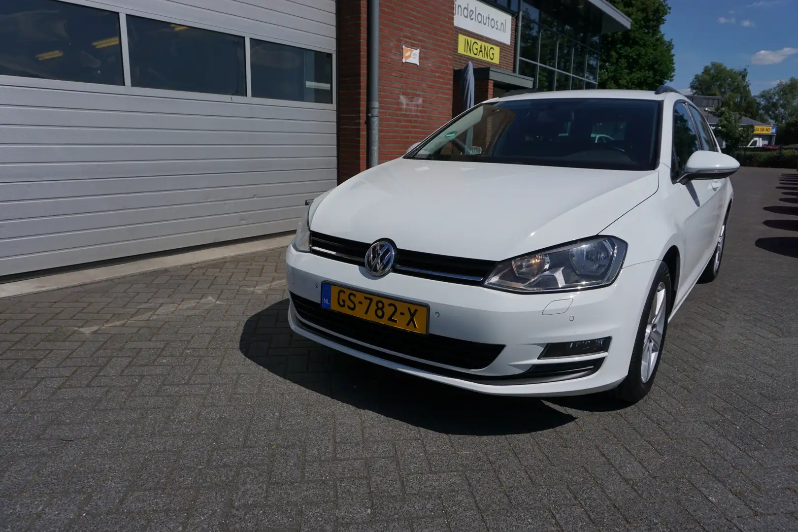 Volkswagen Golf Variant 1.2 TSI DSG AUTOMAAT COMFORTLINE NAVIGATIE STOELVE Weiß - 2