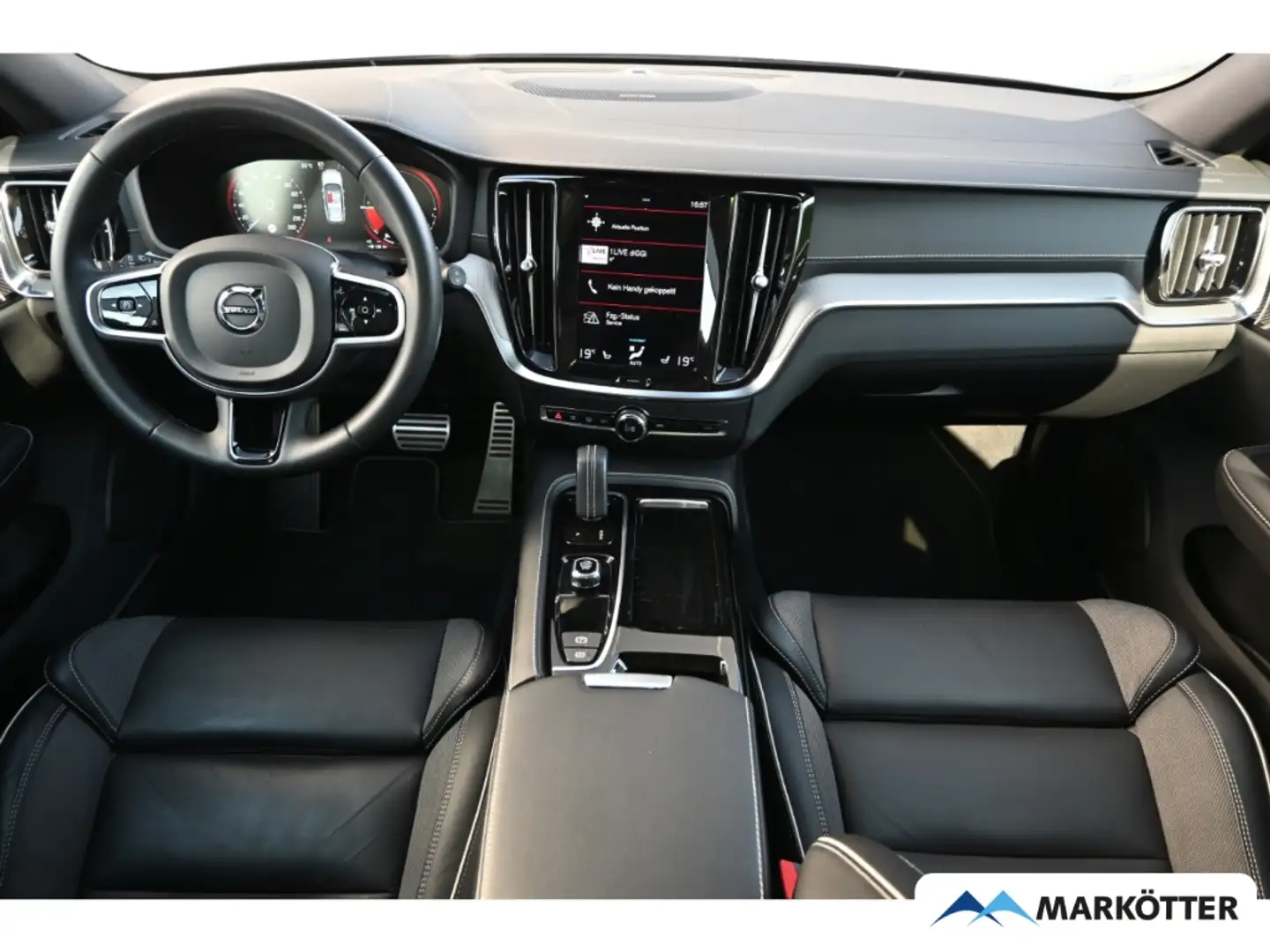 Volvo V60 T6 AWD Plus Dark Recharge ACC/AHK/S-Dach Blau - 2