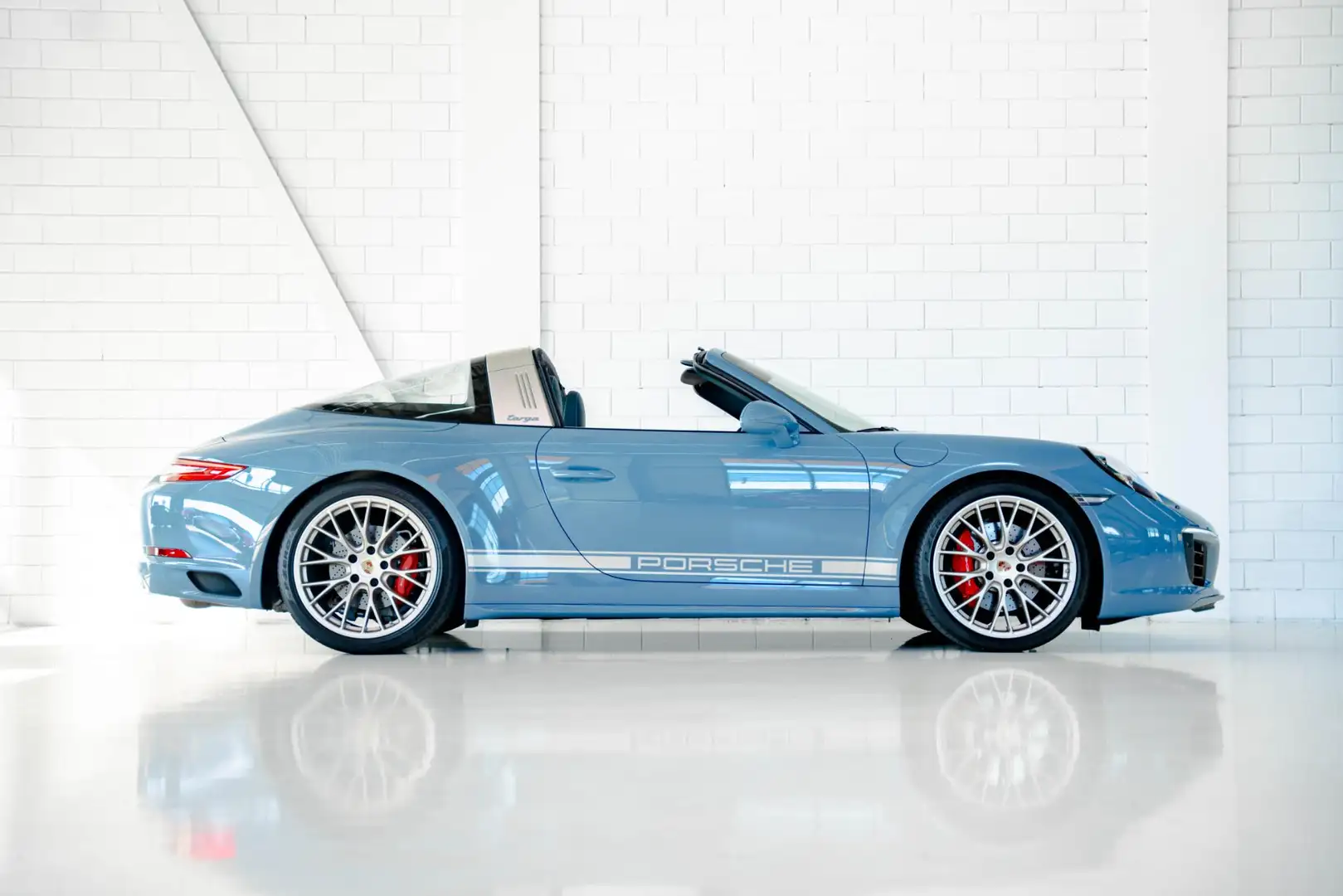 Porsche 991 Targa 4S Exclusive Design Edition | 1 of 100 | Col Blu/Azzurro - 2