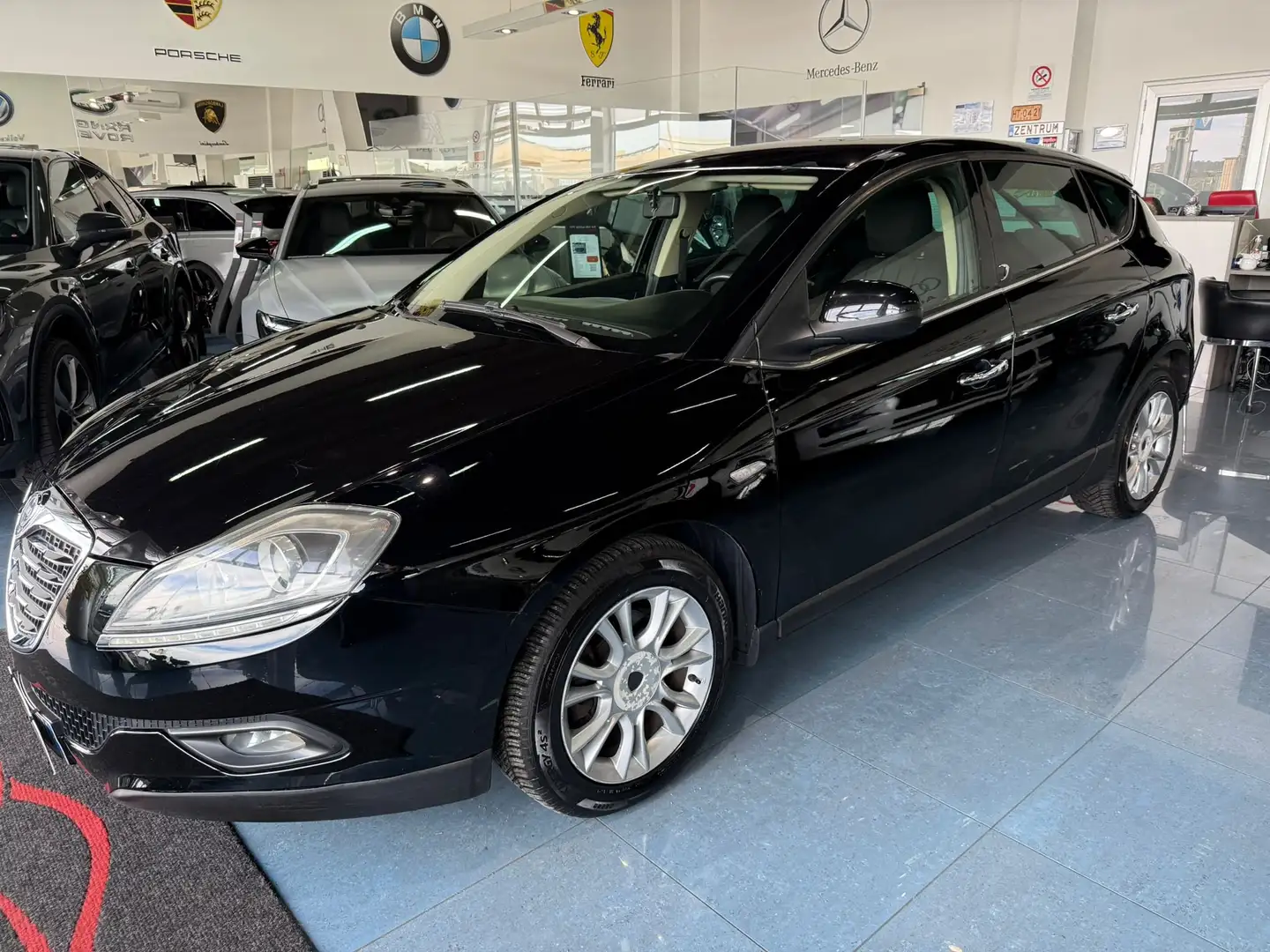 Lancia Delta Delta 1.6 Mjet ARGENTO Schwarz - 2