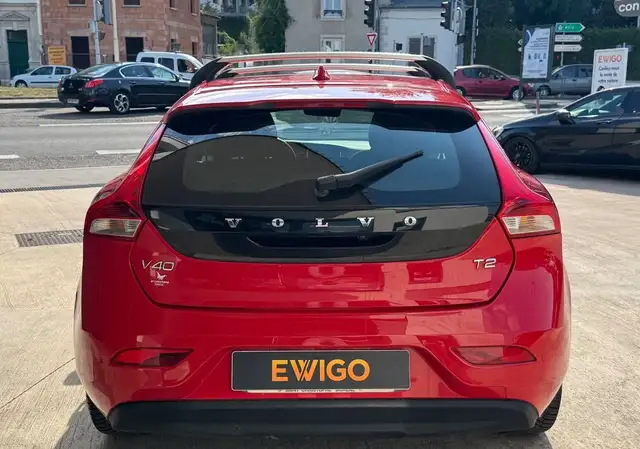 Volvo V40 view 5