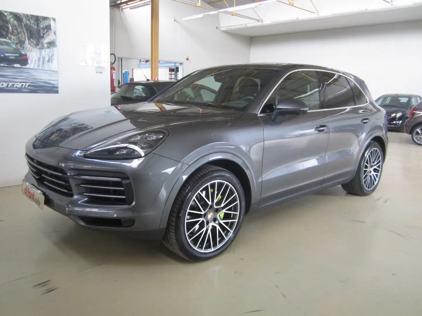 Porsche Cayenne Cayenne 3.0 e-hybrid tiptronic Grigio - 1