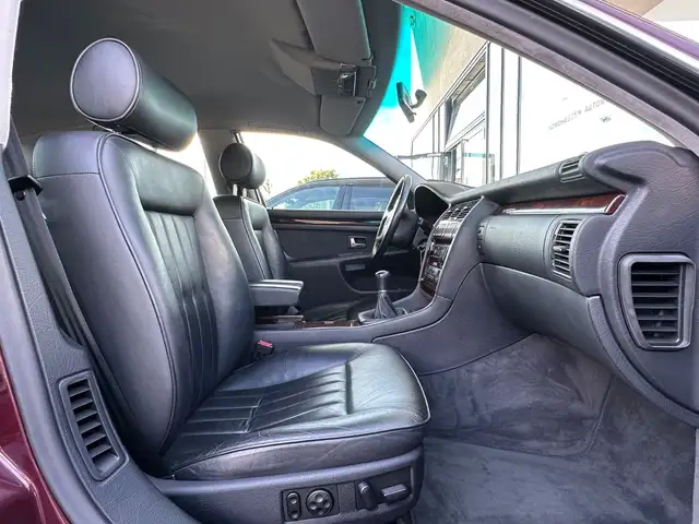 Audi A8 view 12
