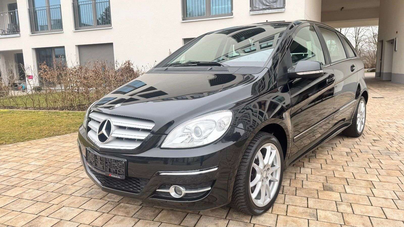 Second hand Mercedes Benz B-Class 200