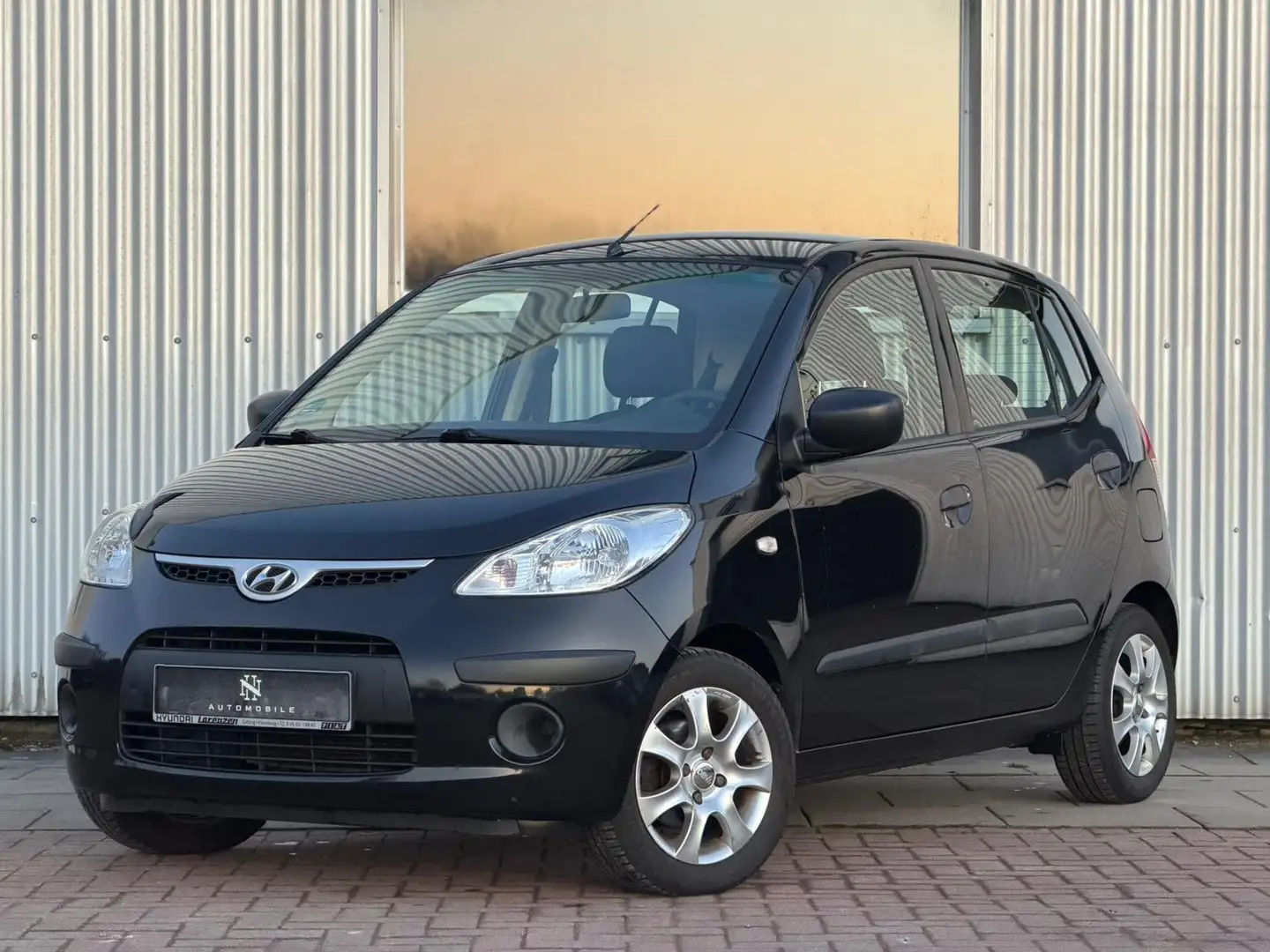 Hyundai i10 FIFA WM Edition Alufelgen Klima 4EL Fenster - 1