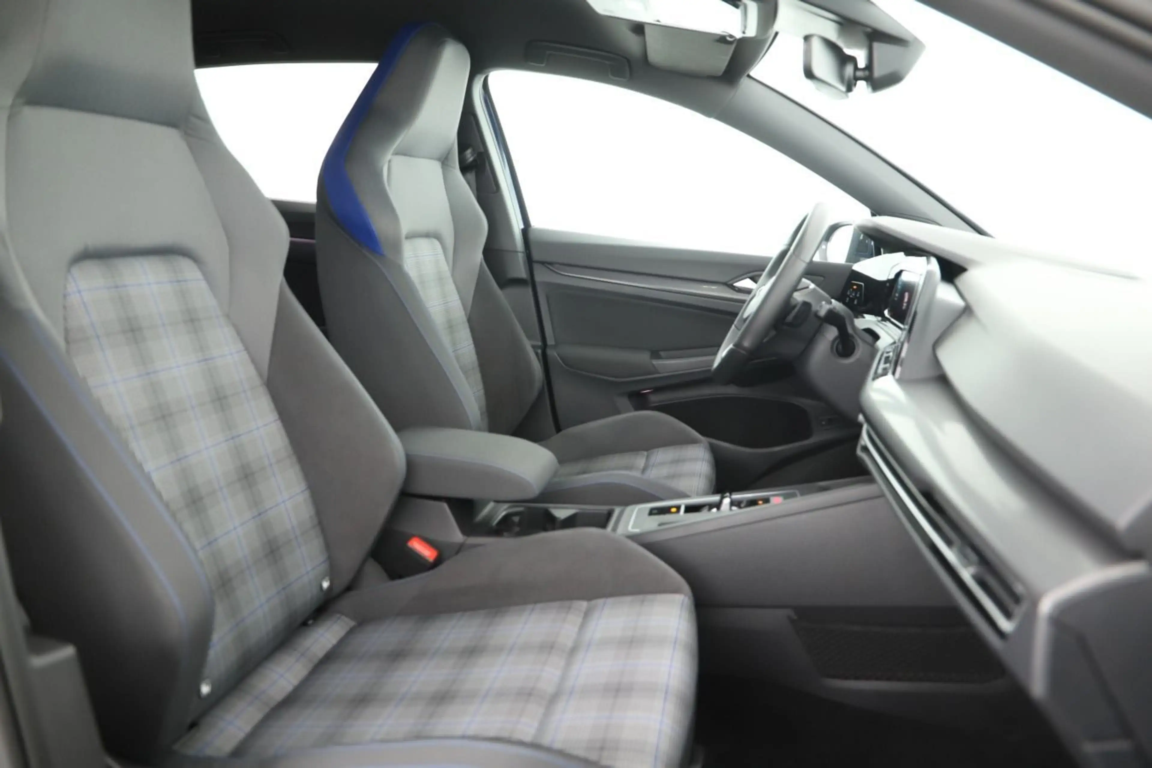 Volkswagen Golf GTE 8 VIII 1.4 TSI GTE DSG IQ.Light/DCC/ACC/Sta — photo 7