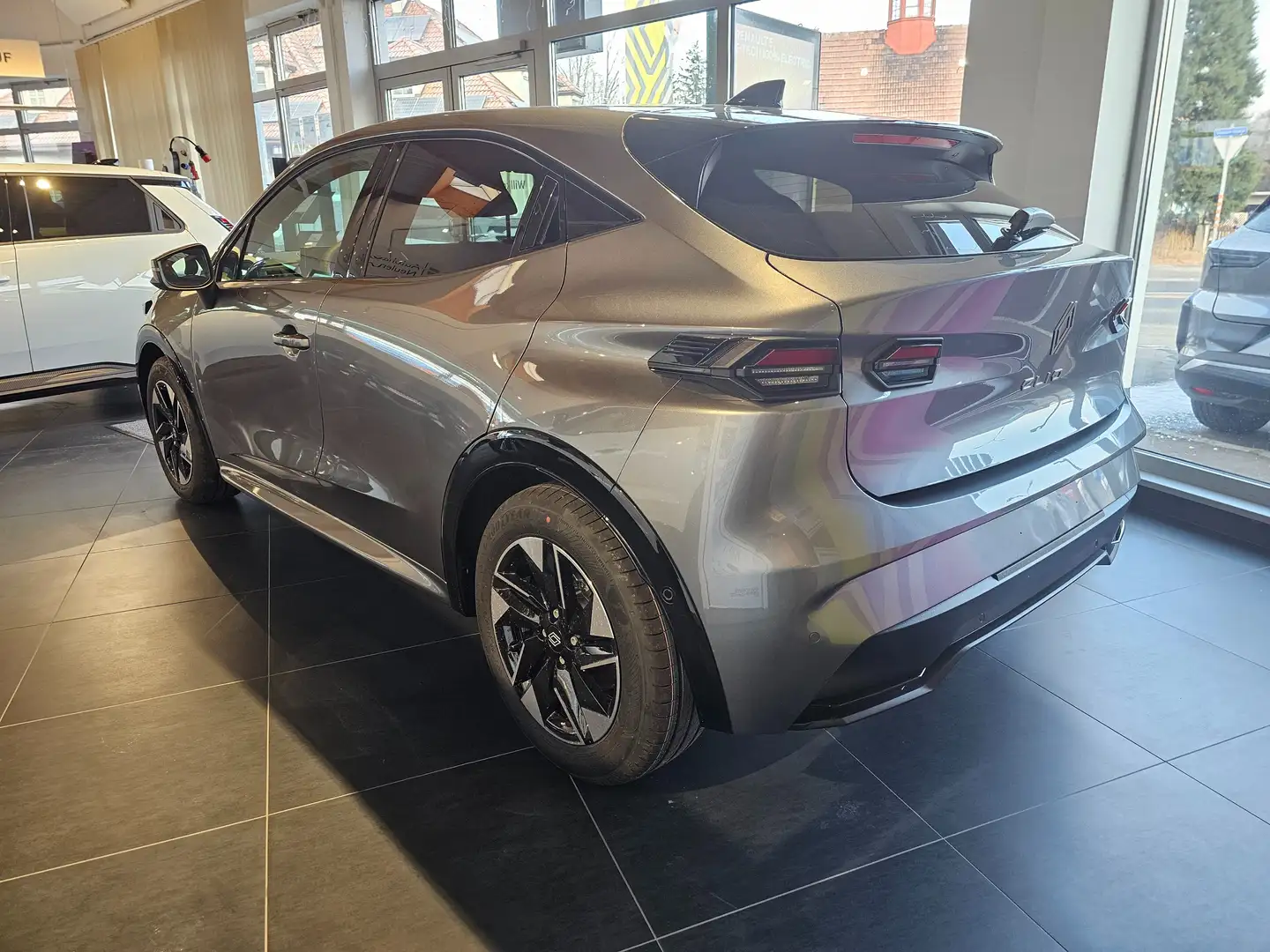 Renault Clio Techno TCe 115 Grau - 2