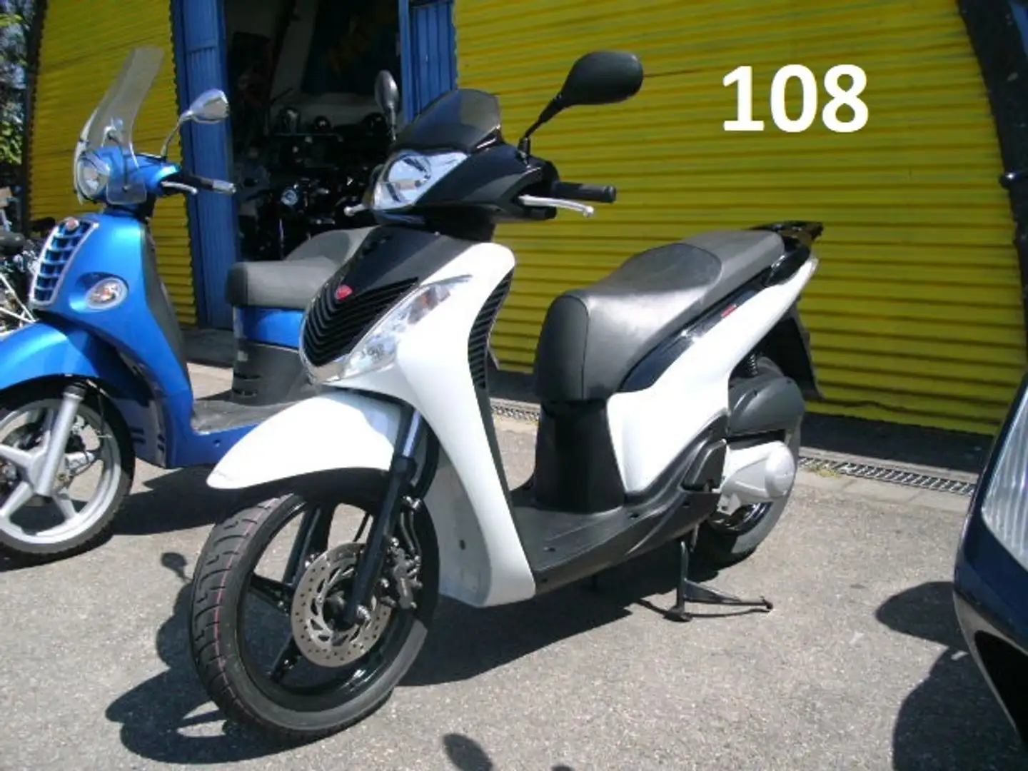 Honda SH 125i Typ JF23 (3.Stück) Frische Große Inspektion Красный - 2