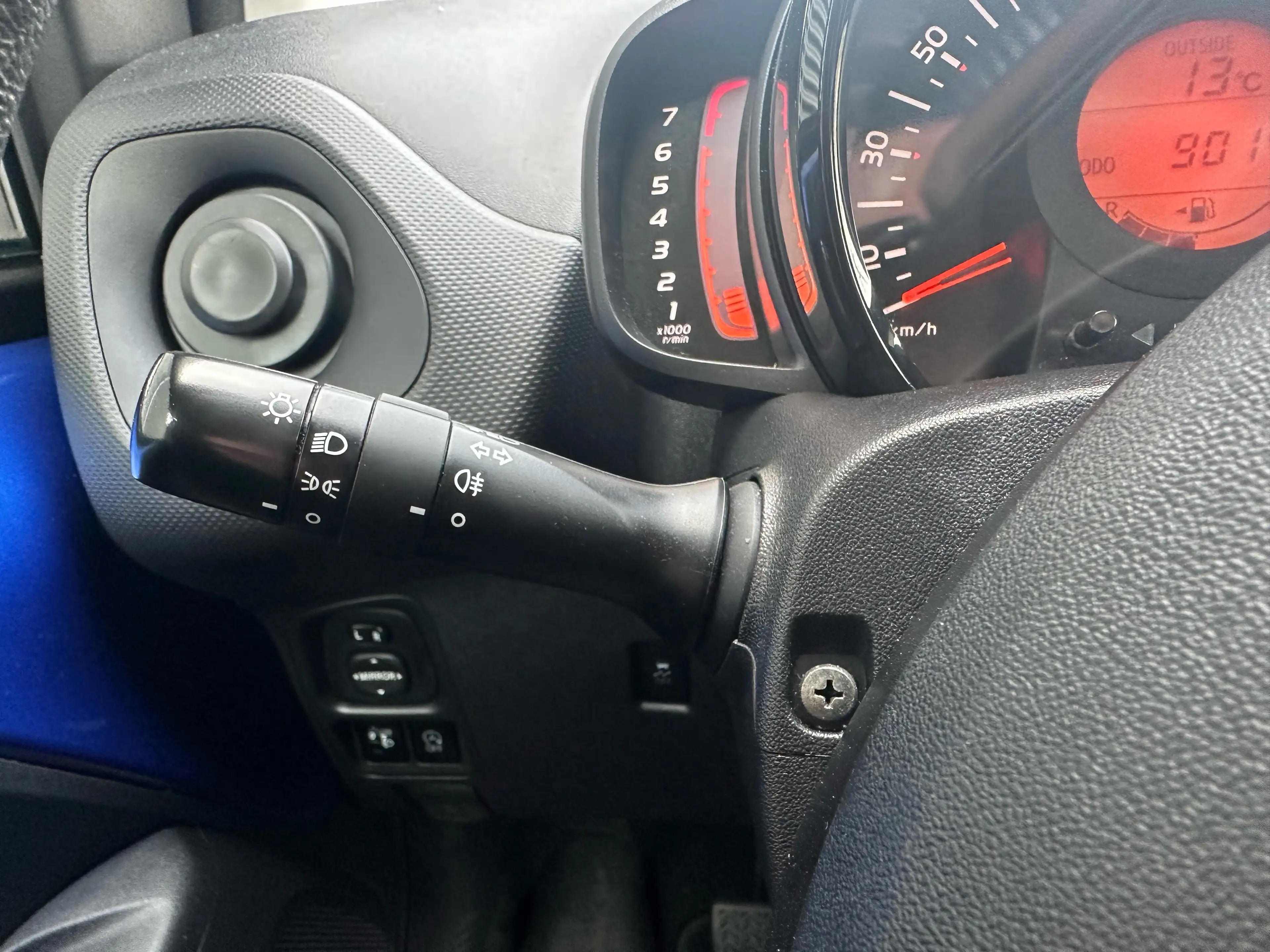 Citroen C1 Feel — photo 13