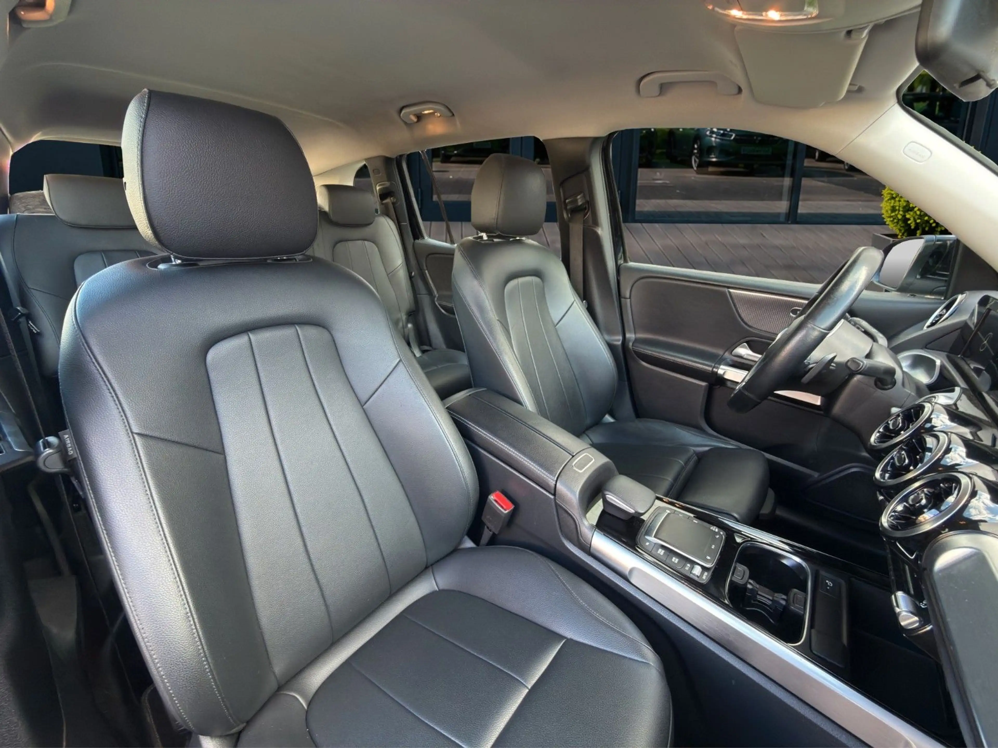 Mercedes-Benz GLB 200 Progressive, Leder,Navi,Kamera,Busimess — photo 18