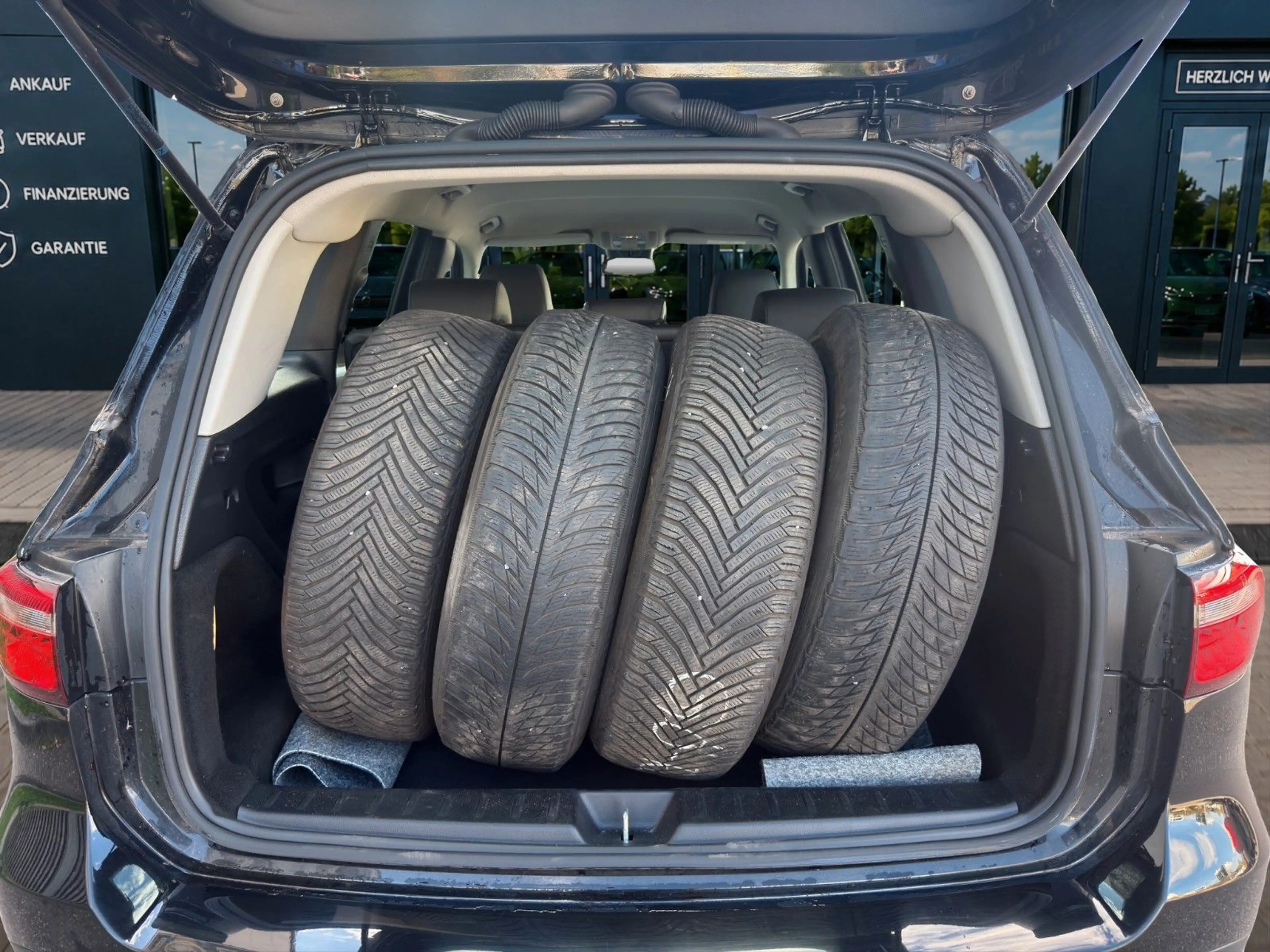 Mercedes-Benz GLB 200 Progressive, Leder,Navi,Kamera,Busimess — photo 19