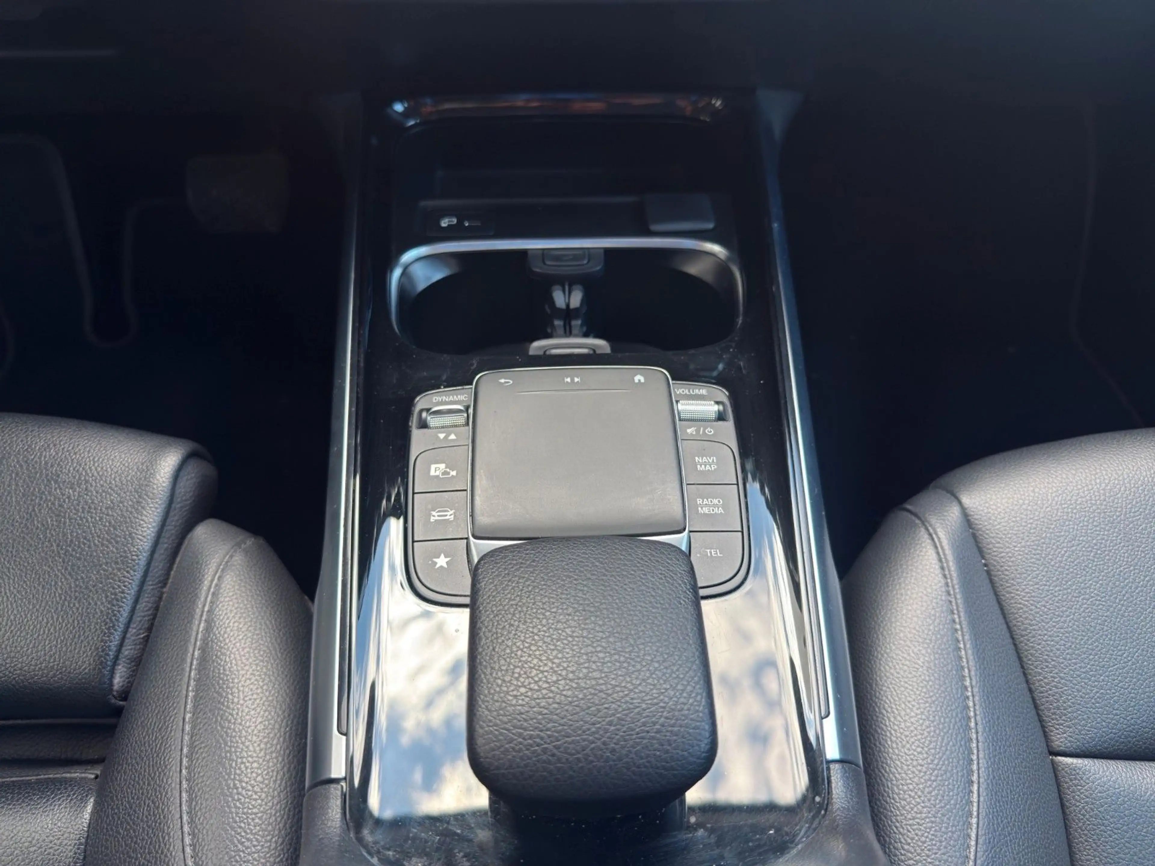 Mercedes-Benz GLB 200 Progressive, Leder,Navi,Kamera,Busimess — photo 15