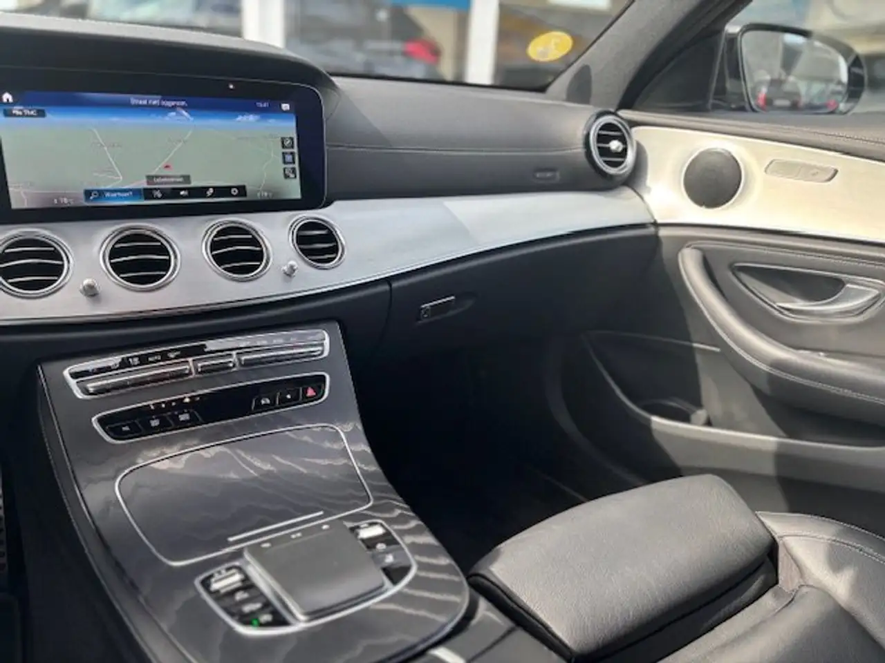 Mercedes-Benz E-Class d AMG // FACELIFT // 360camera // GARANTIE // BTW!, миниатюра 14