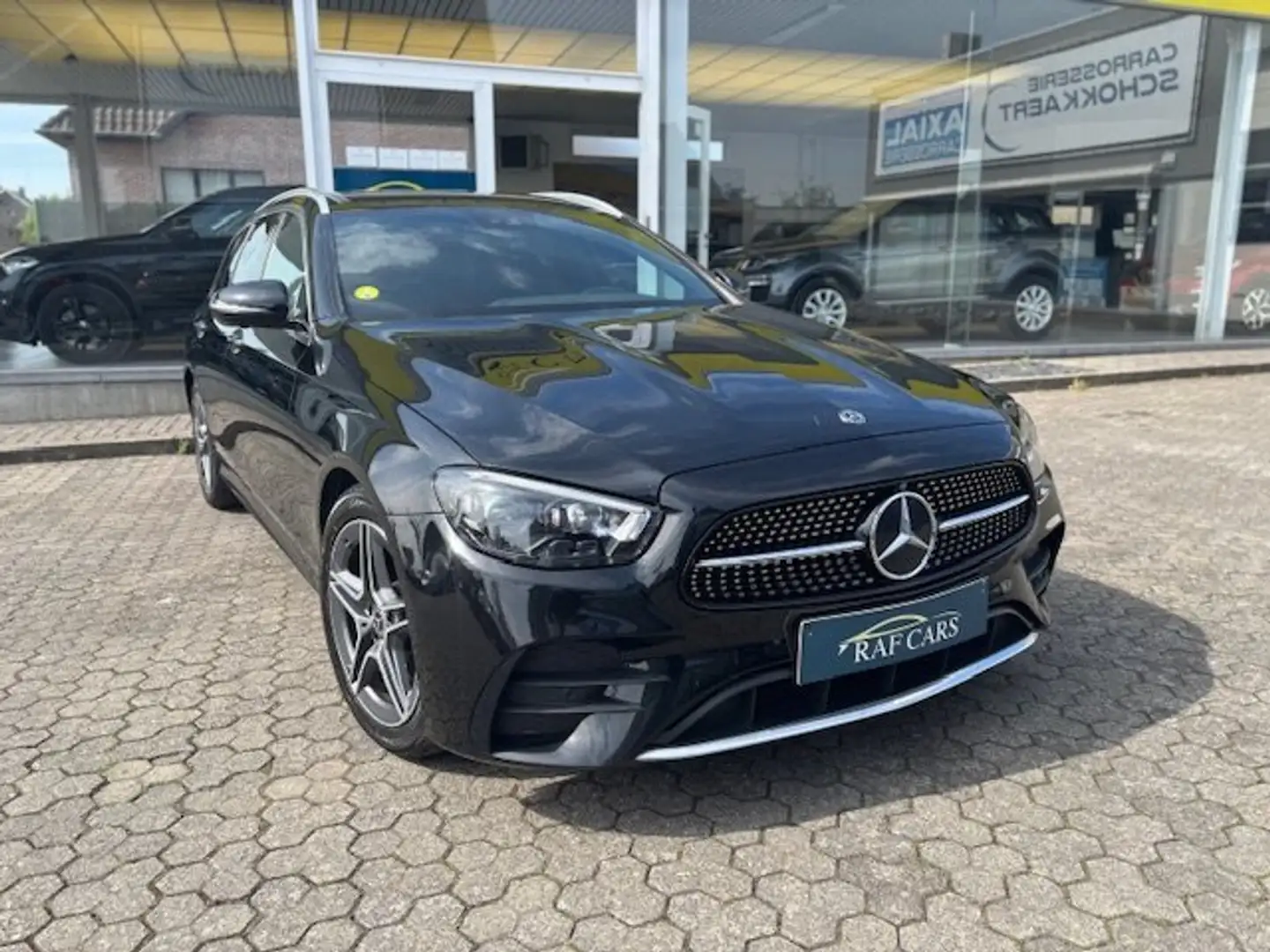 Mercedes-Benz E 200 d AMG // FACELIFT // 360camera // GARANTIE // BTW! Zwart - 2