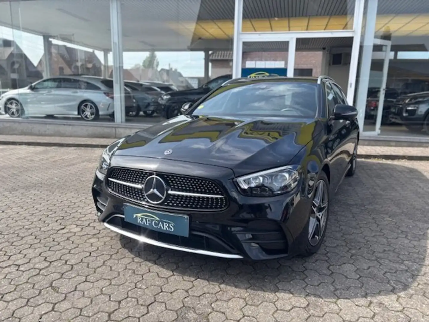 Mercedes-Benz E 200 d AMG // FACELIFT // 360camera // GARANTIE // BTW! Zwart - 1