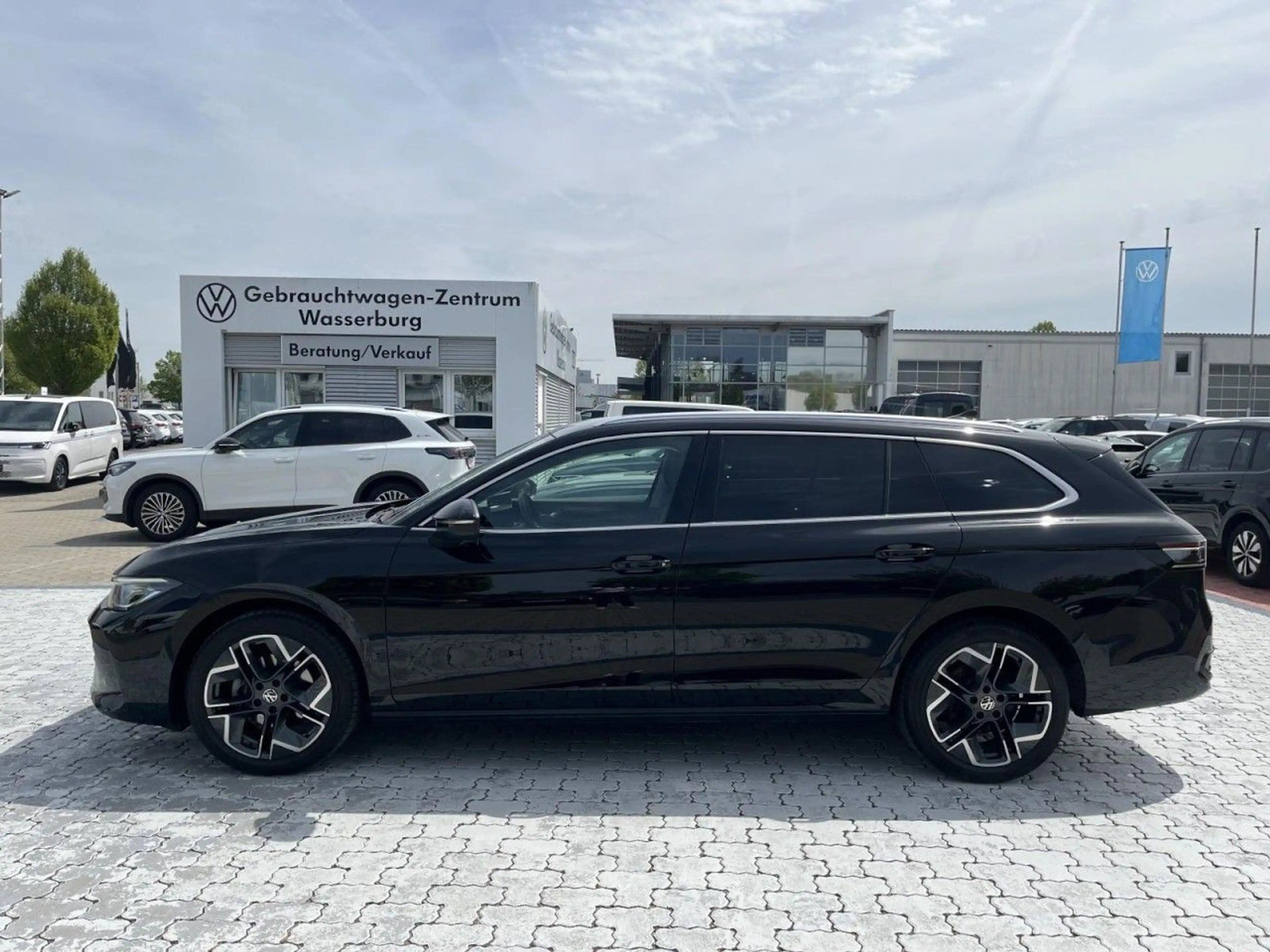 Volkswagen Passat Variant 2.0 TDI Elegance DSG (MatrixLED+N — photo 4