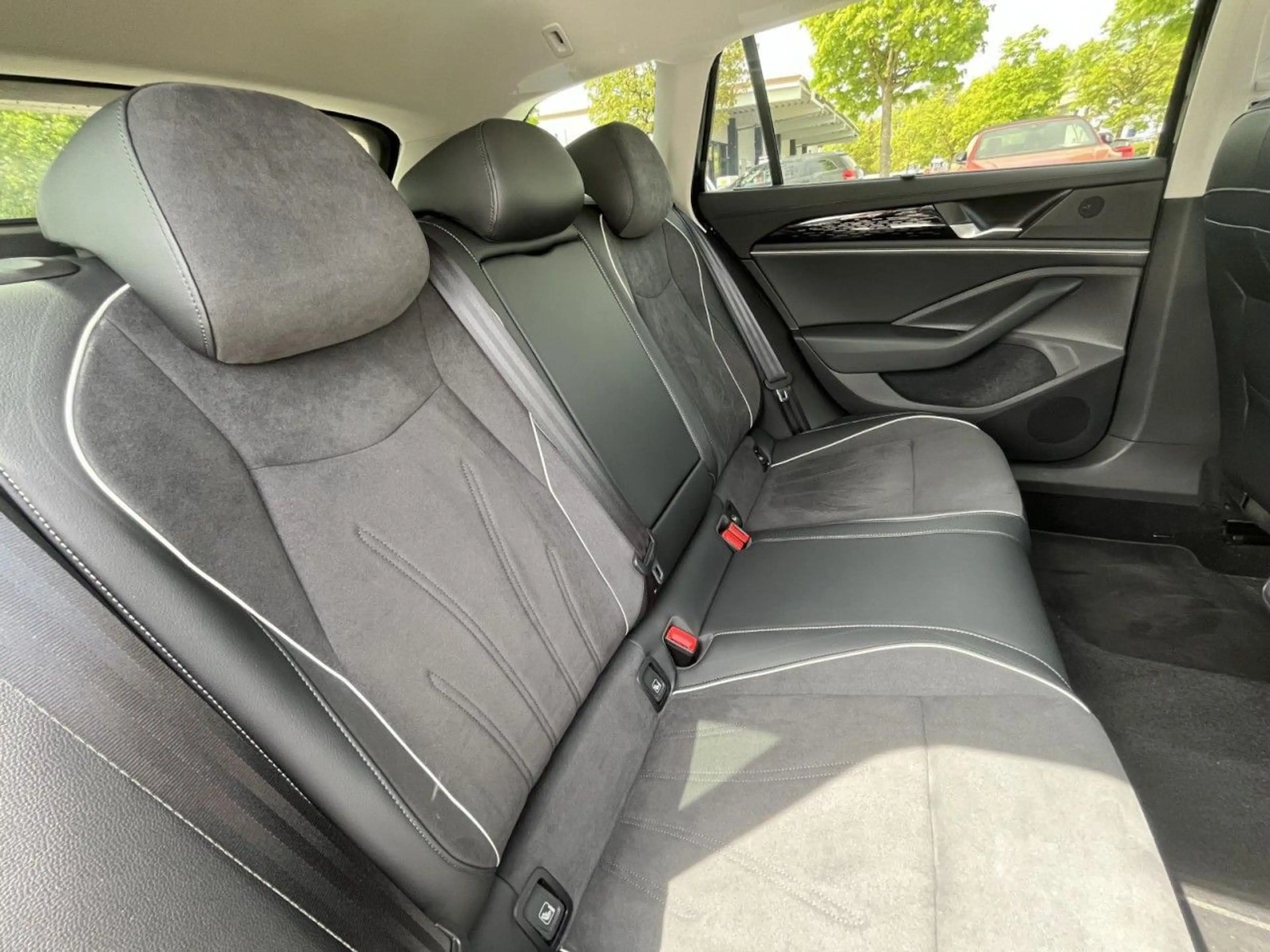 Volkswagen Passat Variant 2.0 TDI Elegance DSG (MatrixLED+N — photo 10