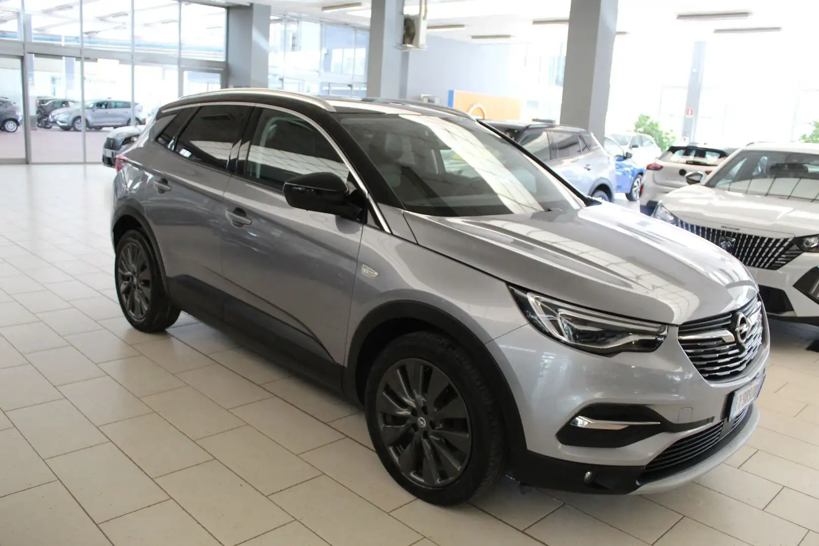 Opel Grandland Grandland X 1.5 diesel Ecotec Start&Stop Ultimate Grau - 2