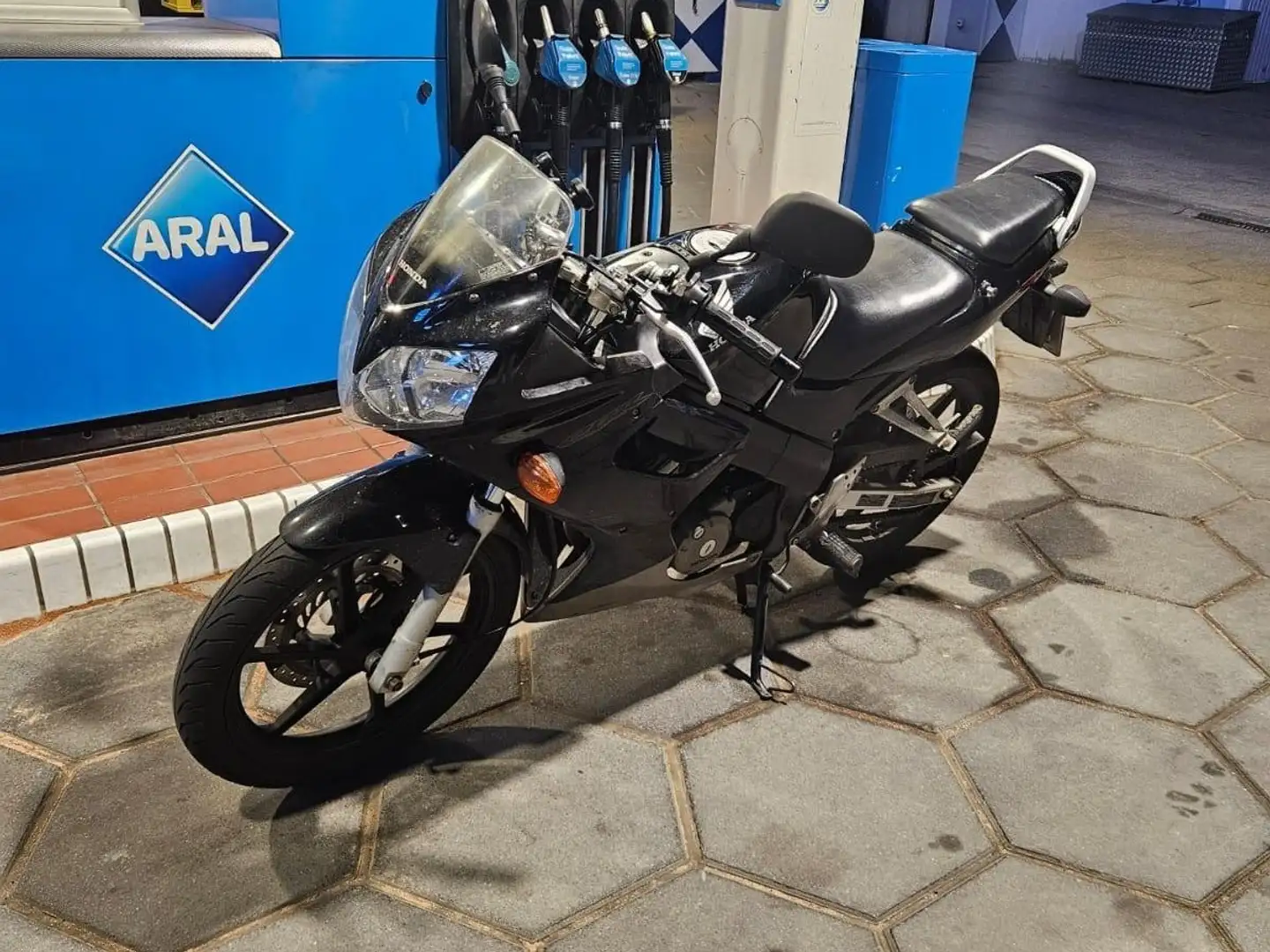 Honda CBR 125 Siyah - 1