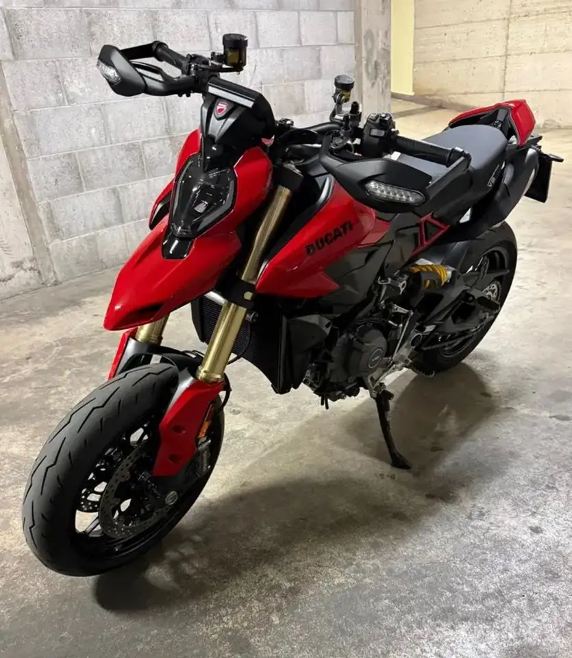 Ducati Hypermotard 950