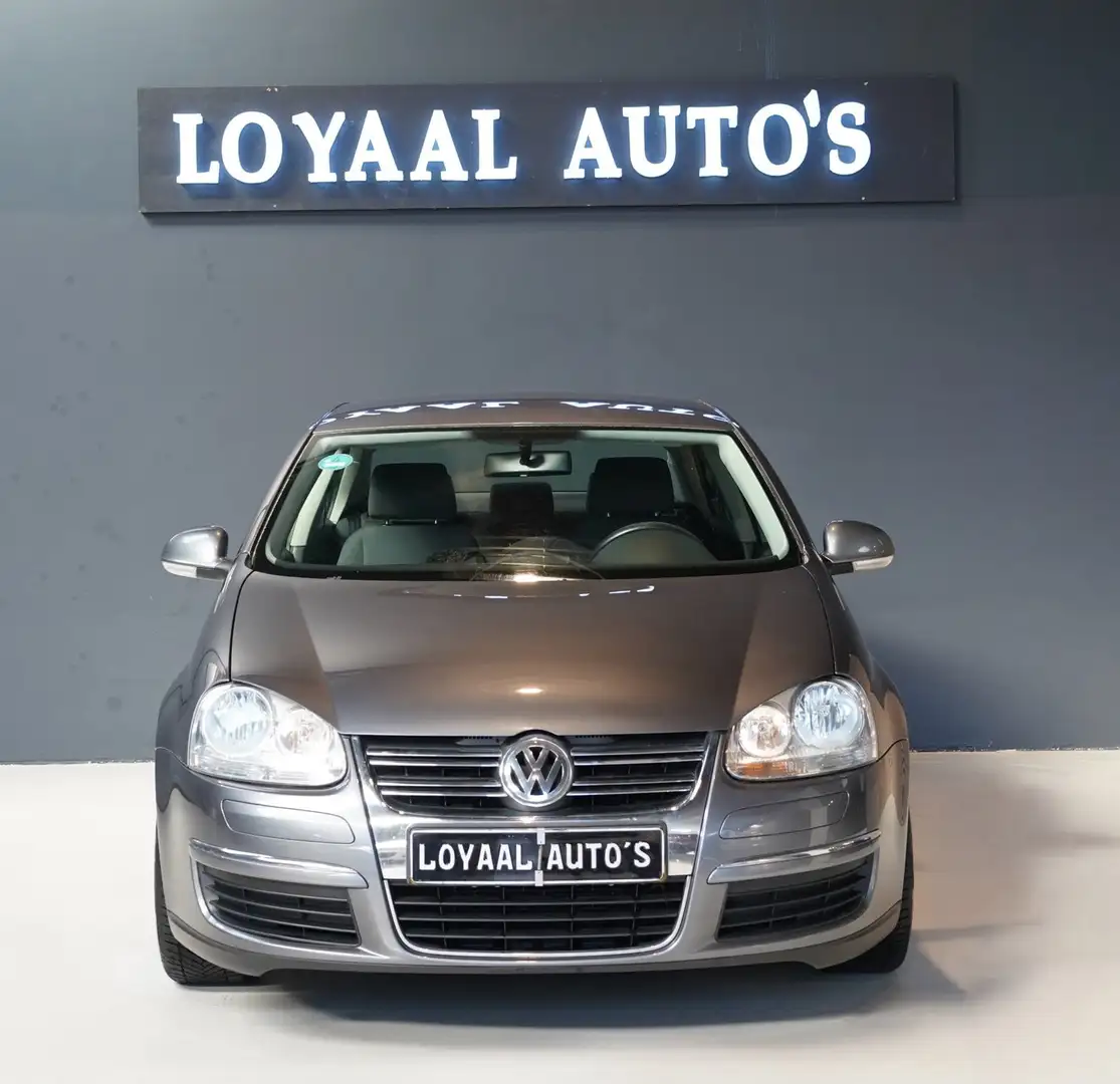 Volkswagen Jetta 1.6 Trendline | AIRCO | ELEK.RAMEN | NAP | APK. Gris - 2