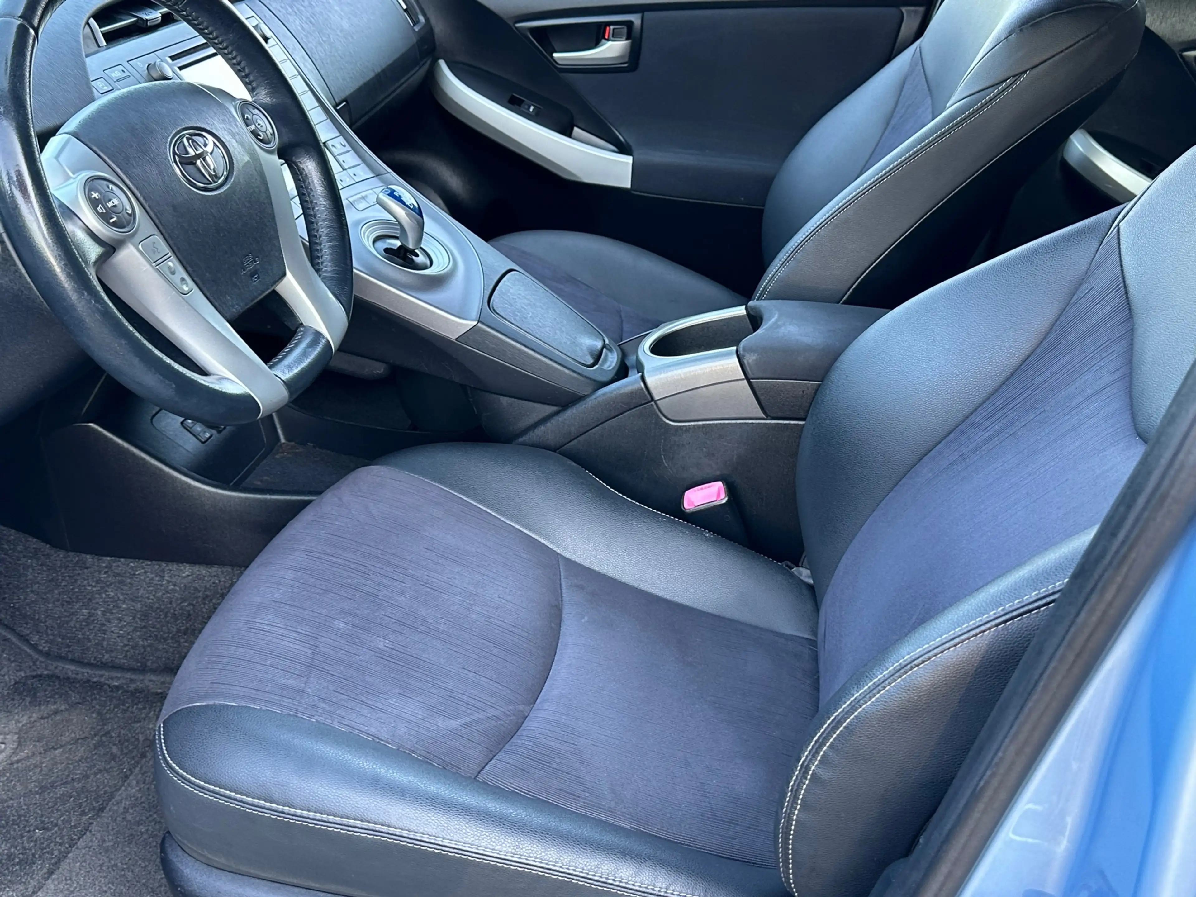 Toyota Prius 1.8 Plug-in Aspiration — photo 11