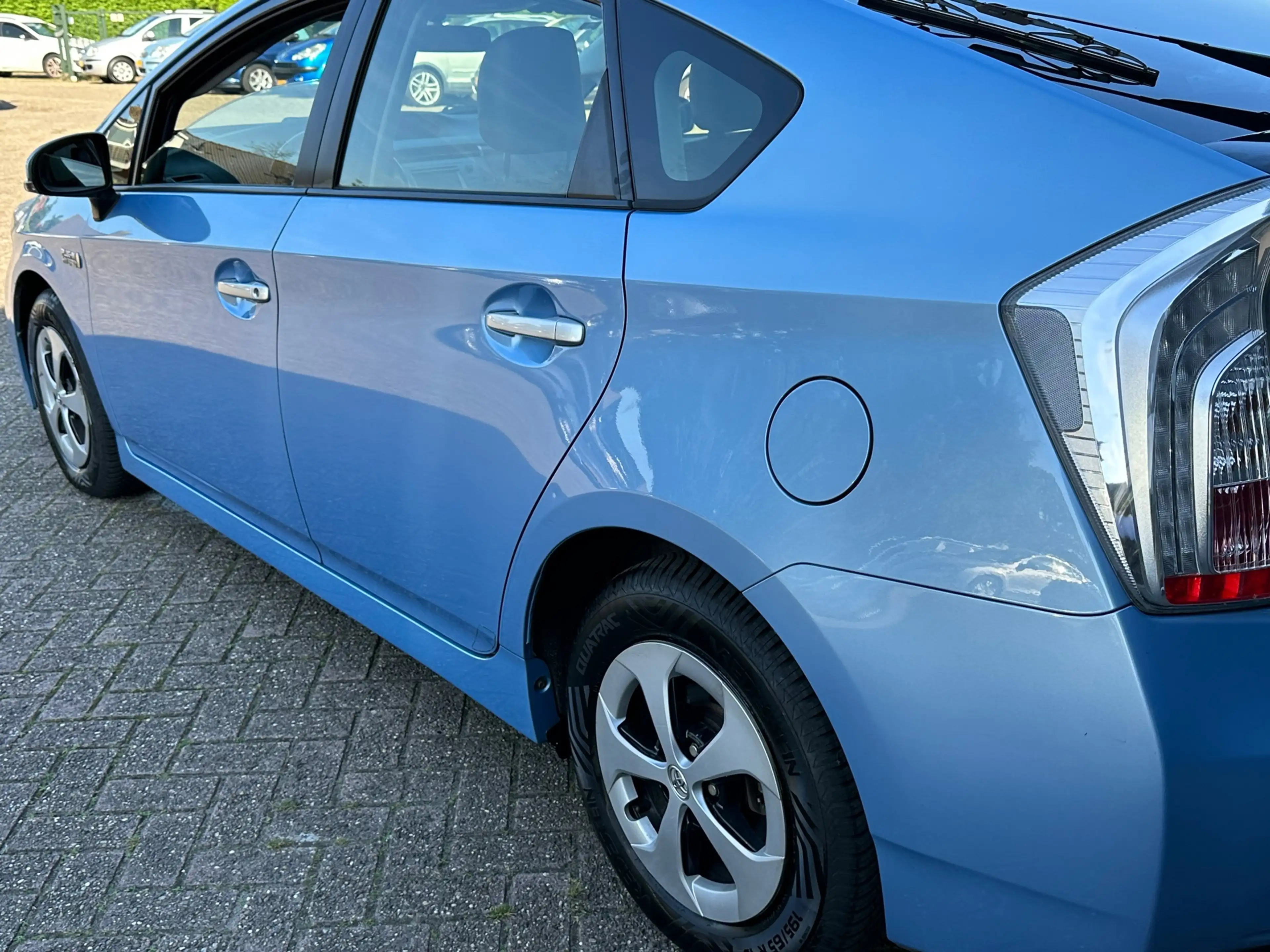 Toyota Prius 1.8 Plug-in Aspiration — photo 9