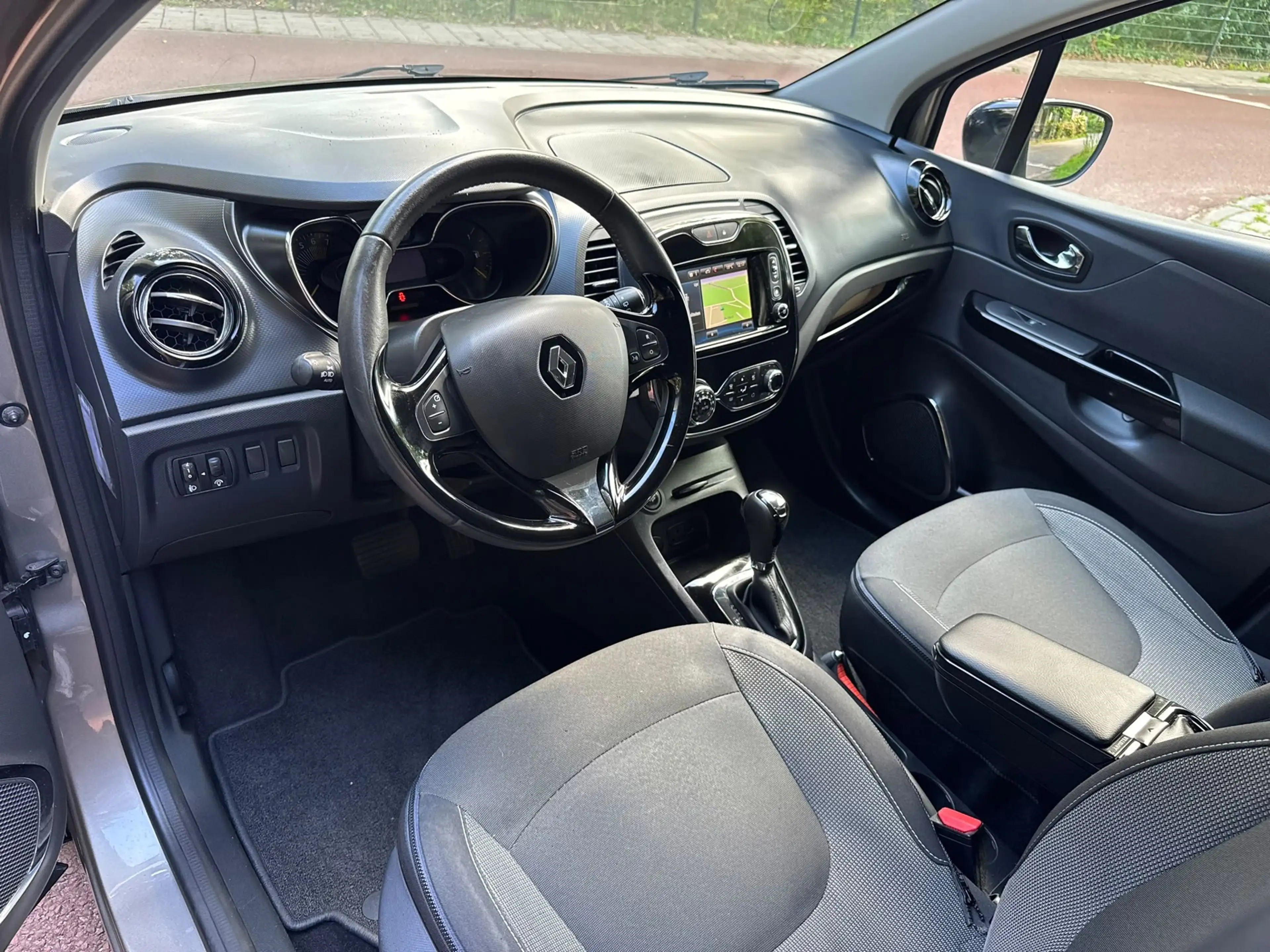 Renault Captur 1.2 TCe Dynamique / Navi / Camera / Automaat / led — photo 10