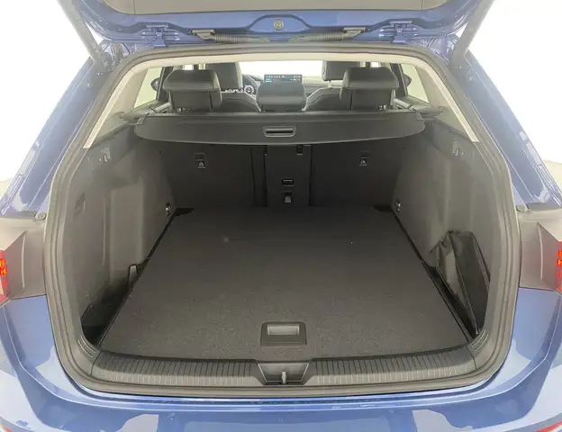 Volkswagen Golf view 7