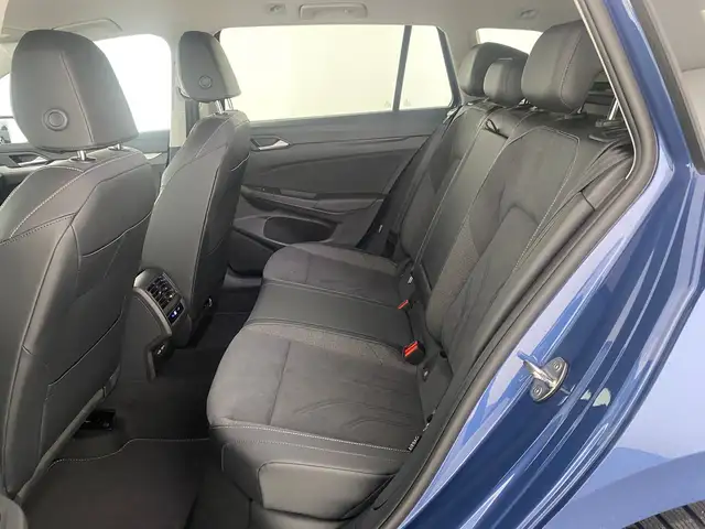 Volkswagen Golf view 11