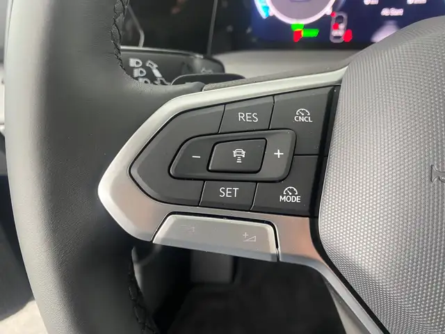 Volkswagen Golf view 14