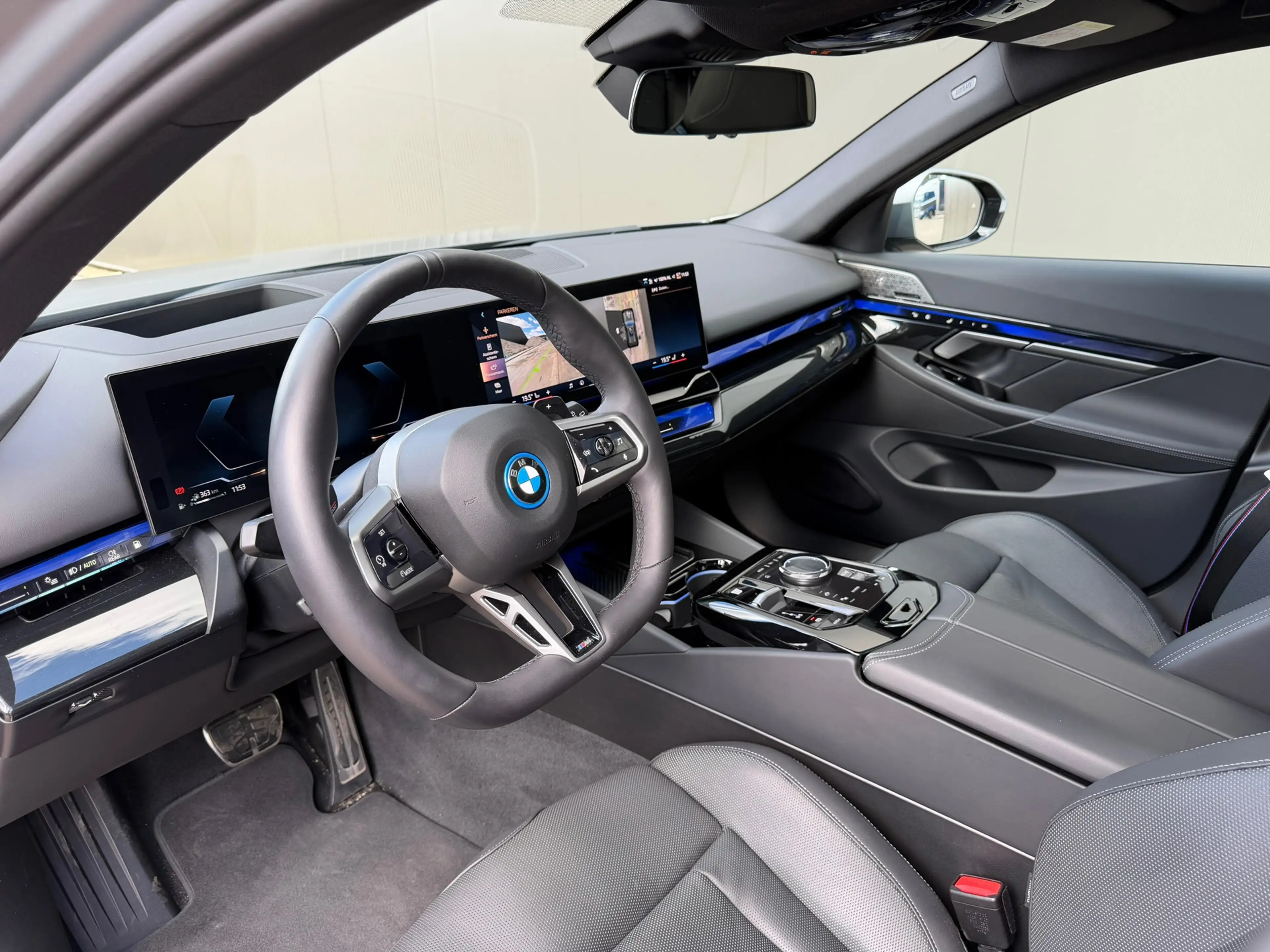 BMW 550 5-serie Touring 550e xDrive M-Sport Pro M-Seats B& — photo 8