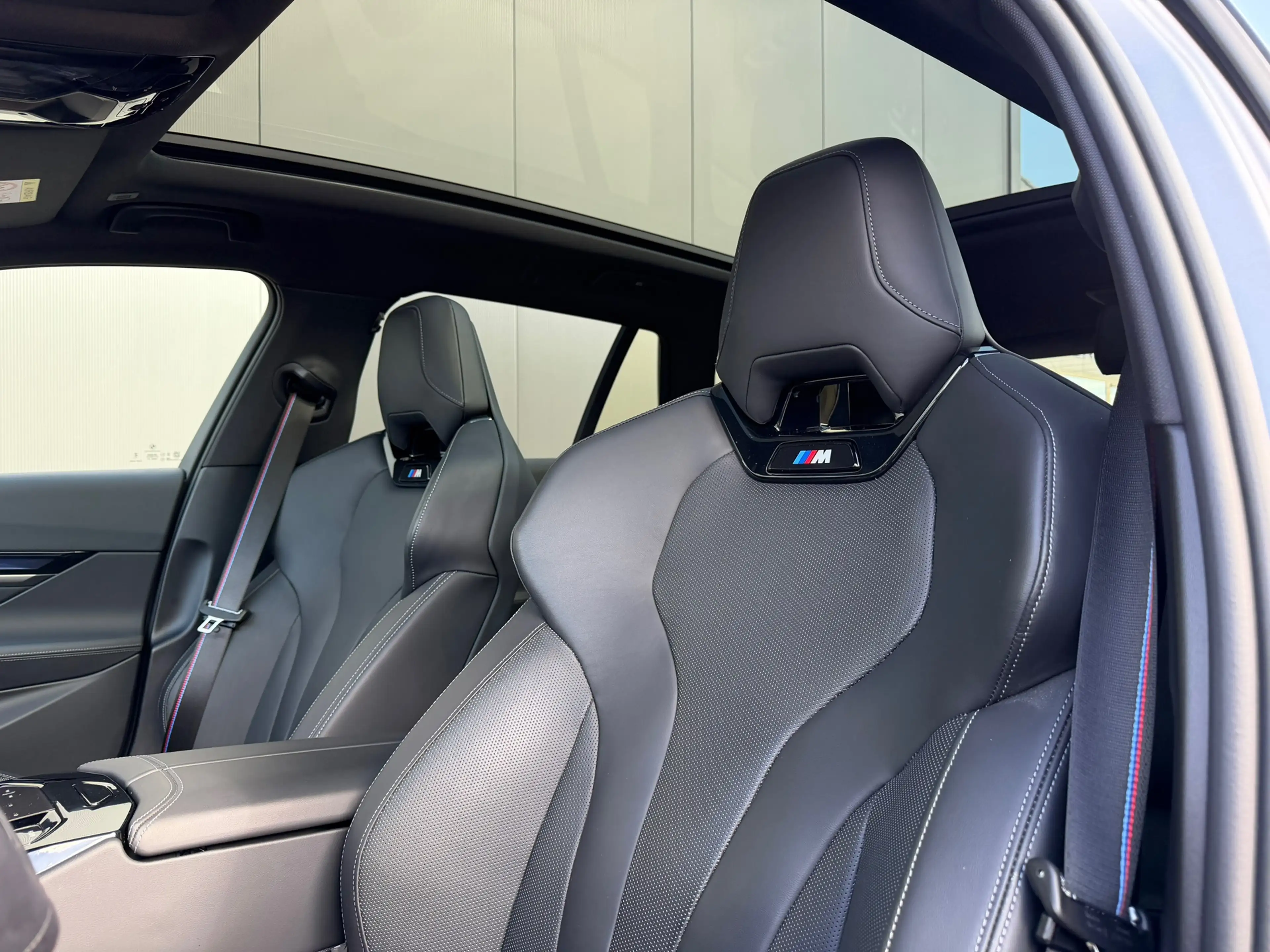 BMW 550 5-serie Touring 550e xDrive M-Sport Pro M-Seats B& — photo 3