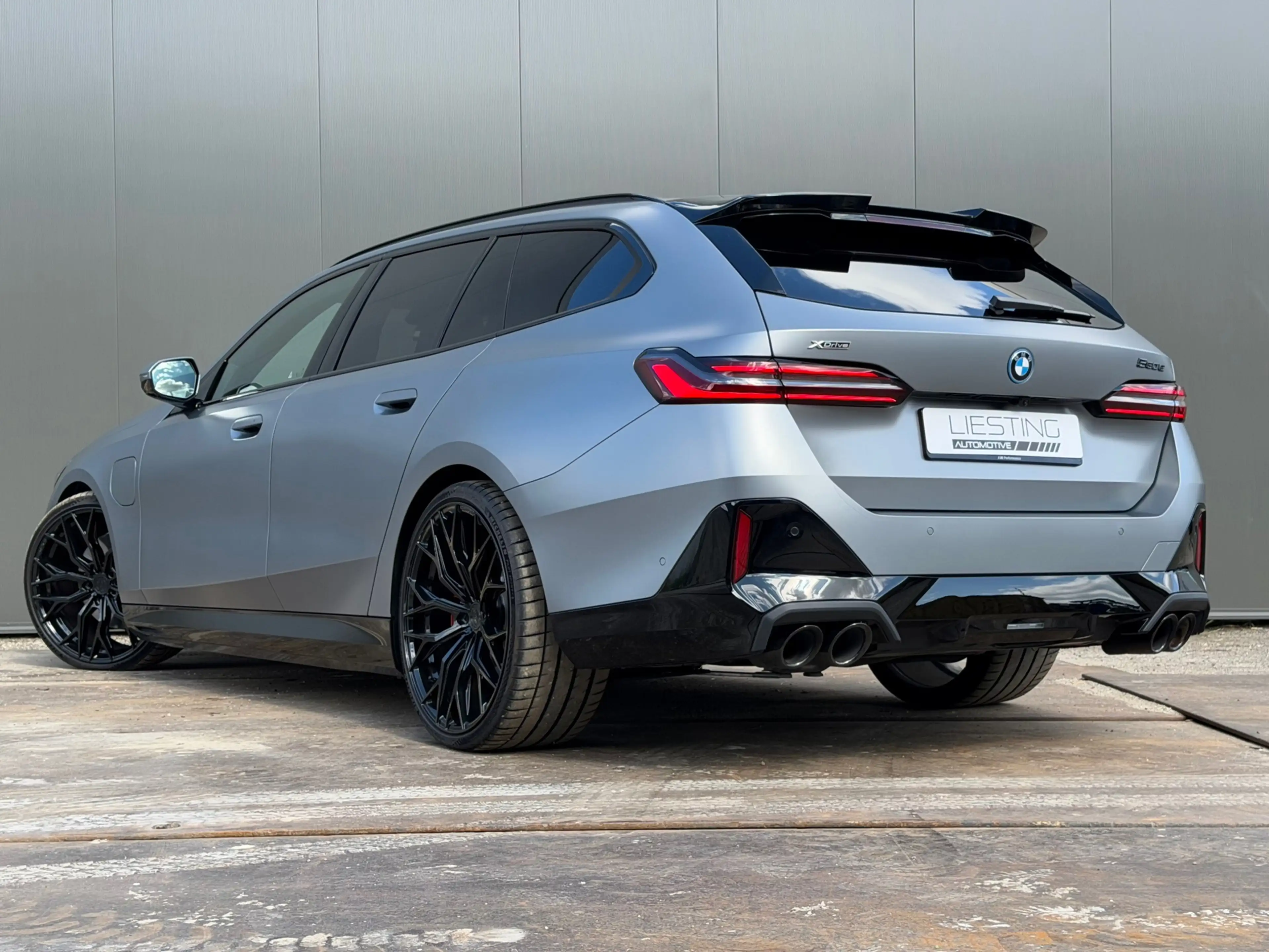 BMW 550 5-serie Touring 550e xDrive M-Sport Pro M-Seats B& — photo 2