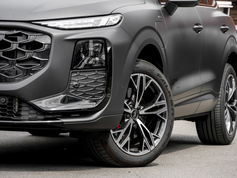Audi Q3 Sportback e-hybrid S line Matrix SONOS Pano Nav... — photo 5