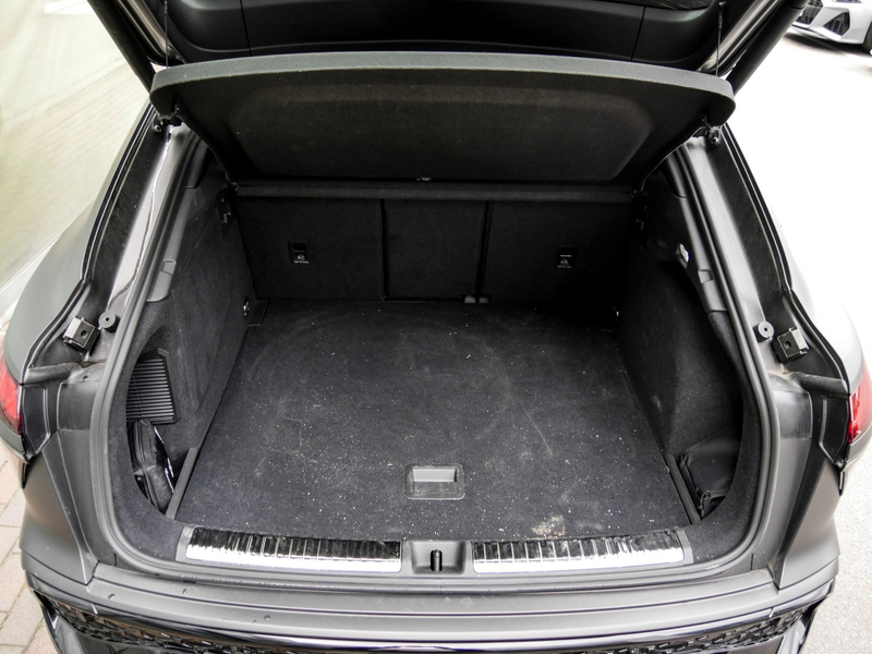 Audi Q3 Sportback e-hybrid S line Matrix SONOS Pano Nav... — photo 15
