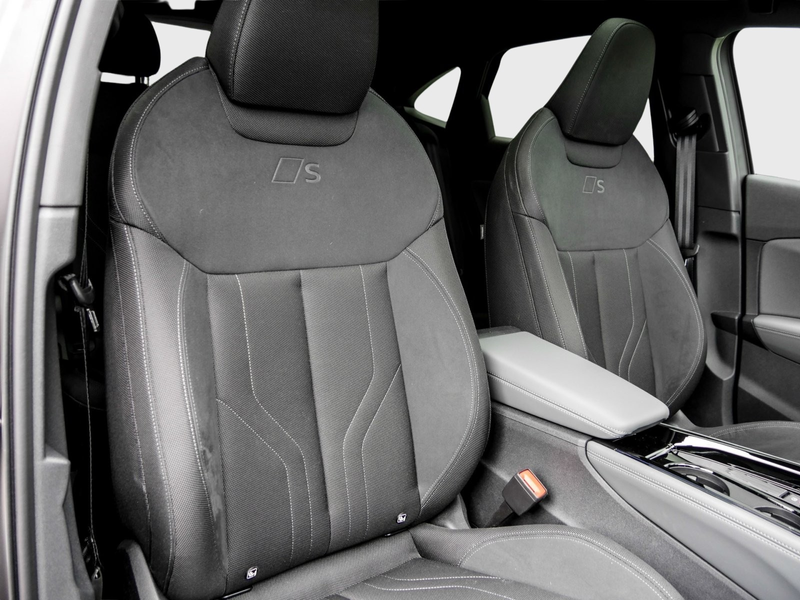 Audi Q3 Sportback e-hybrid S line Matrix SONOS Pano Nav... — photo 6