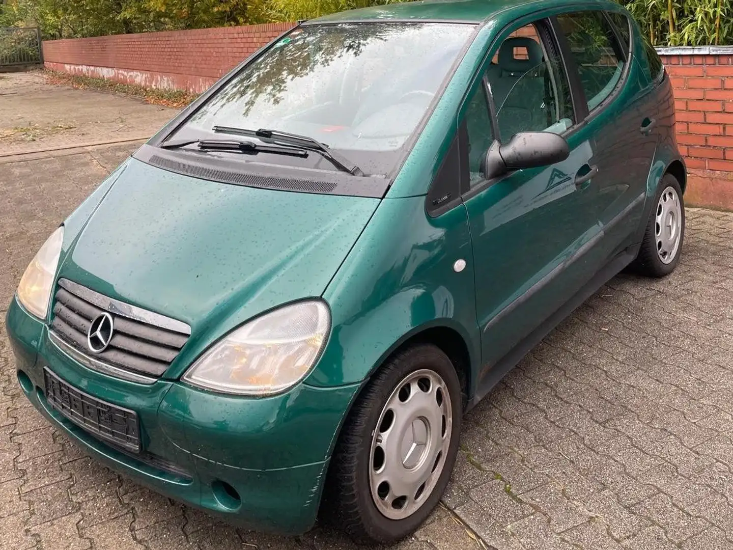 Mercedes-Benz A 160 A-Klasse Elegance Grün - 1