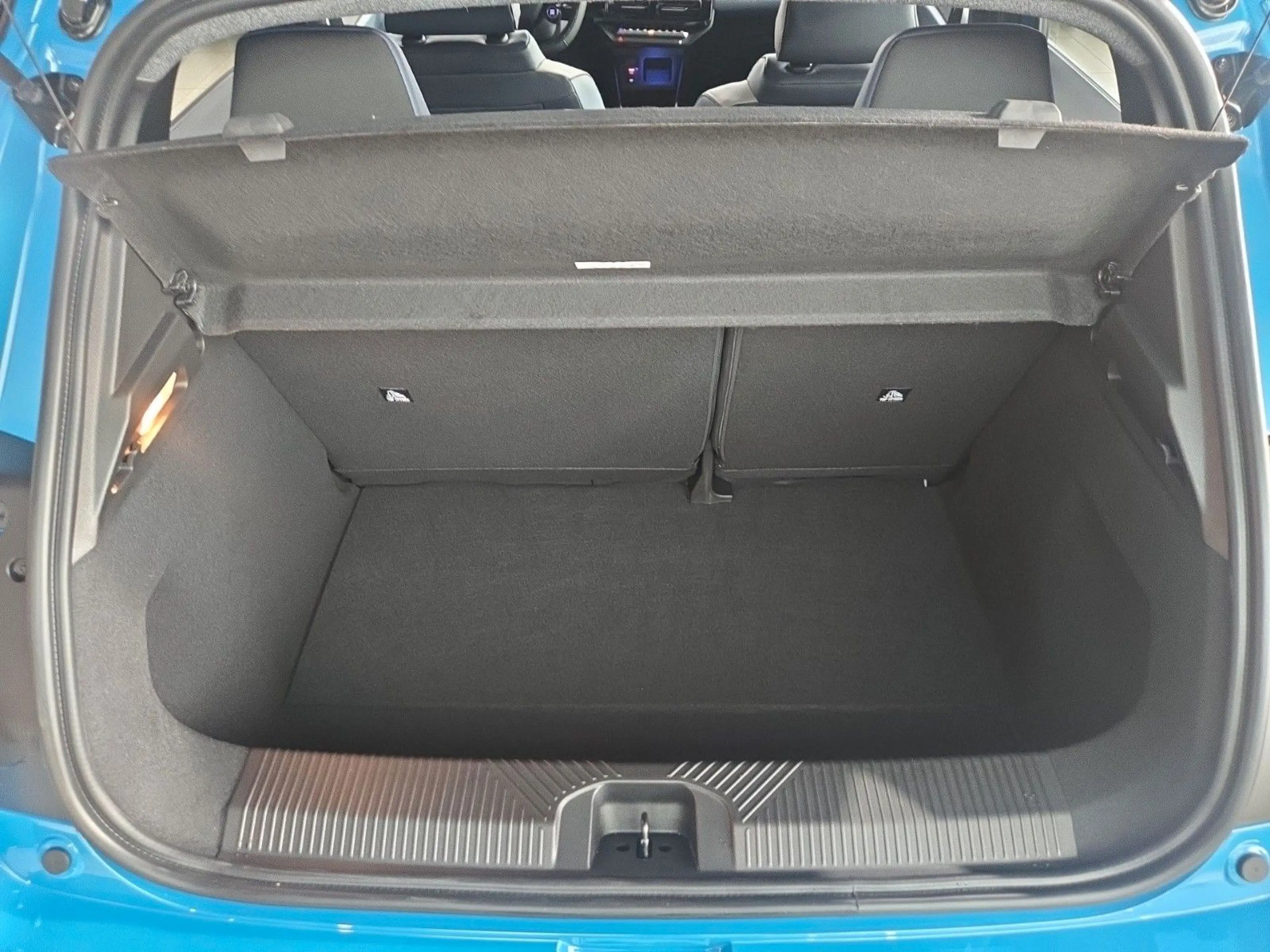 Nissan Micra Evolve 52kWh 150PS AT 11kW OBC Wärmepumpe — photo 12