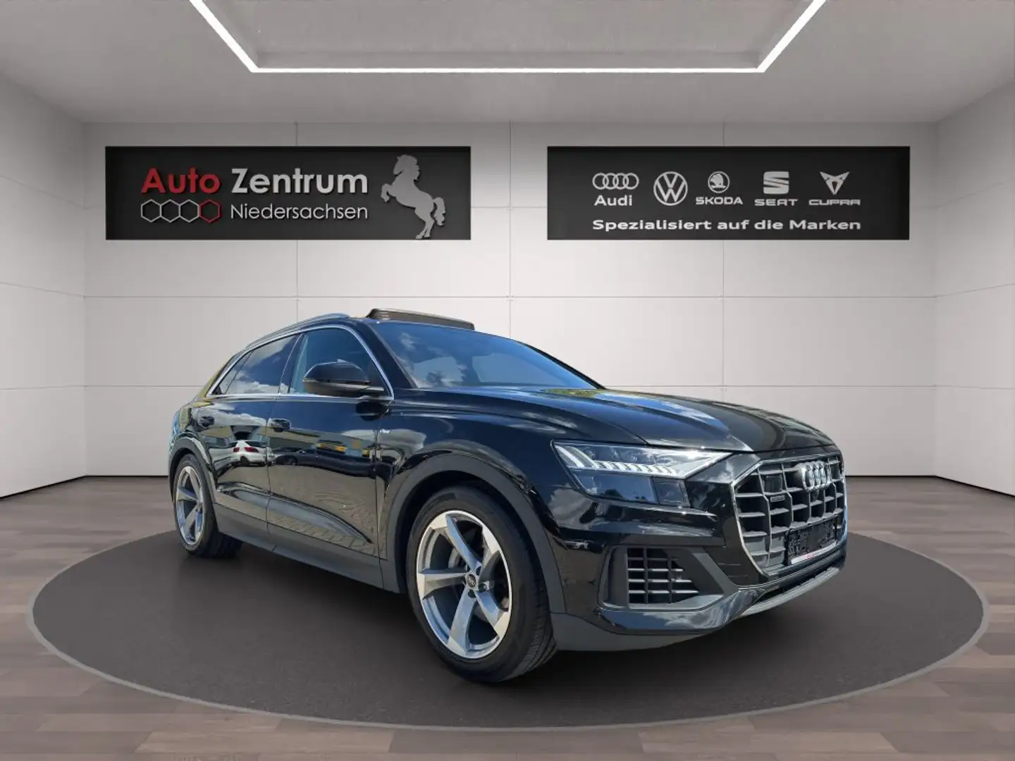 Audi Q8 55 TFSI S-line Bang+OL CarPlay AHK*PANO*Standheiz. Schwarz - 2