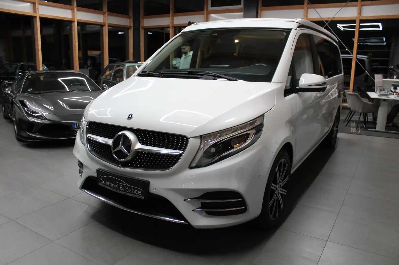 Mercedes-Benz V 300 d Marco Polo lang AMG Line Blanc - 1