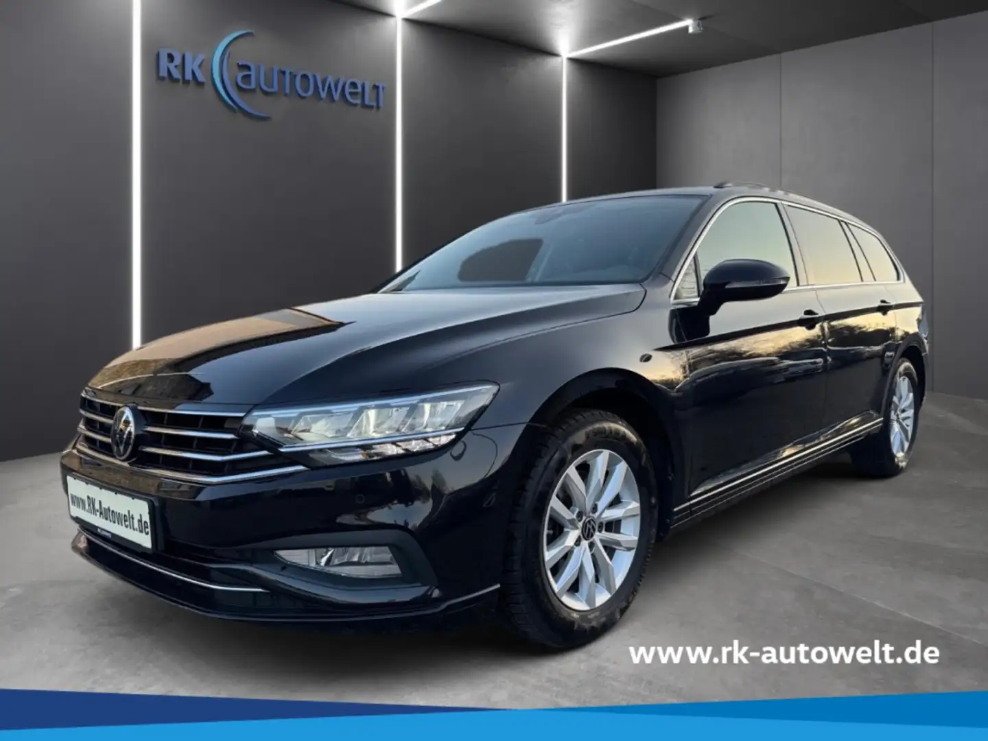 Volkswagen Passat Variant Business 1.5 TSI DSG LED Navi AHK Climatronic Schwarz - 1